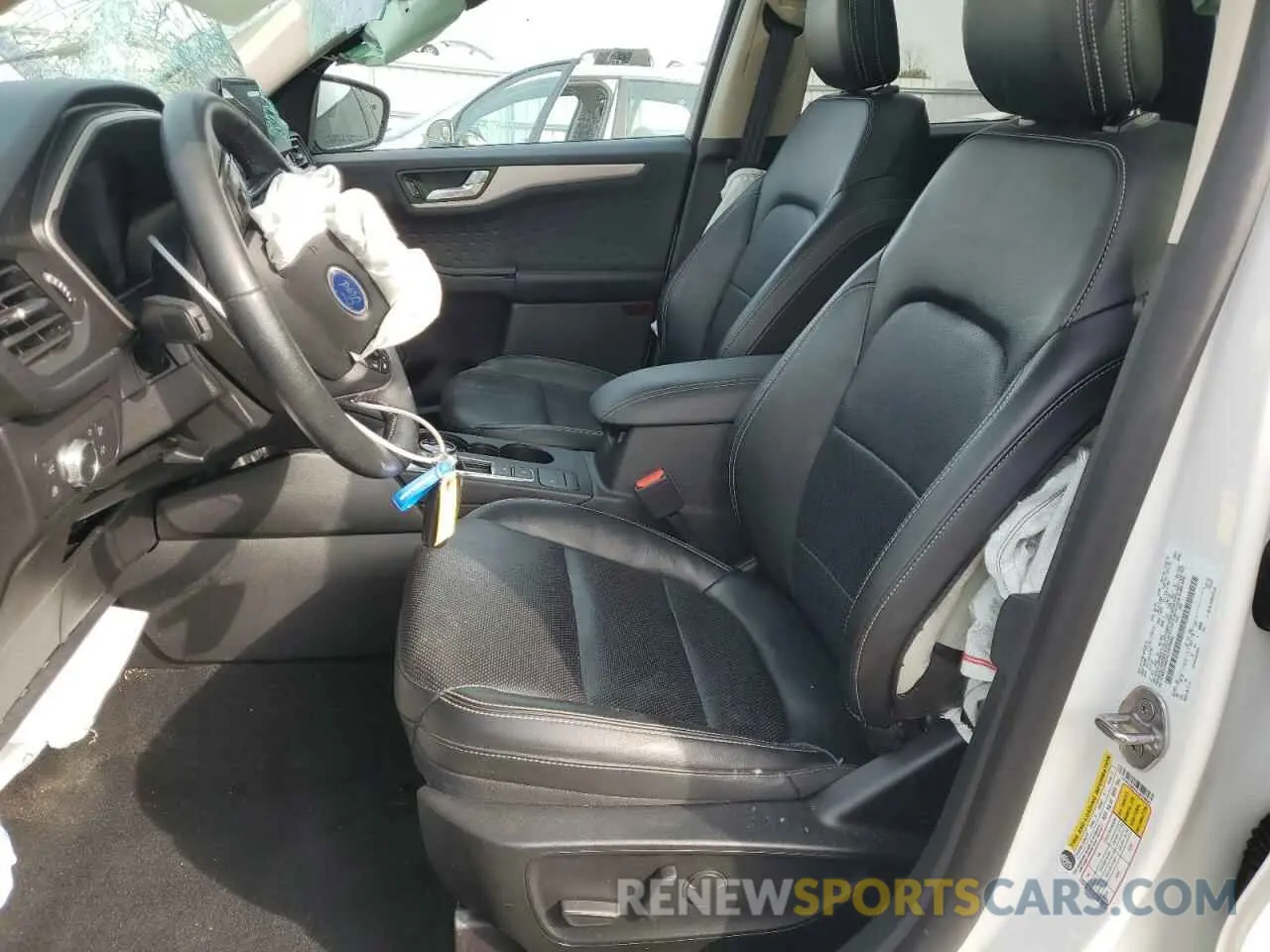 7 fotografías del automóvil dañado 1FMCU0BZ4LUB79682 FORD ESCAPE 2020