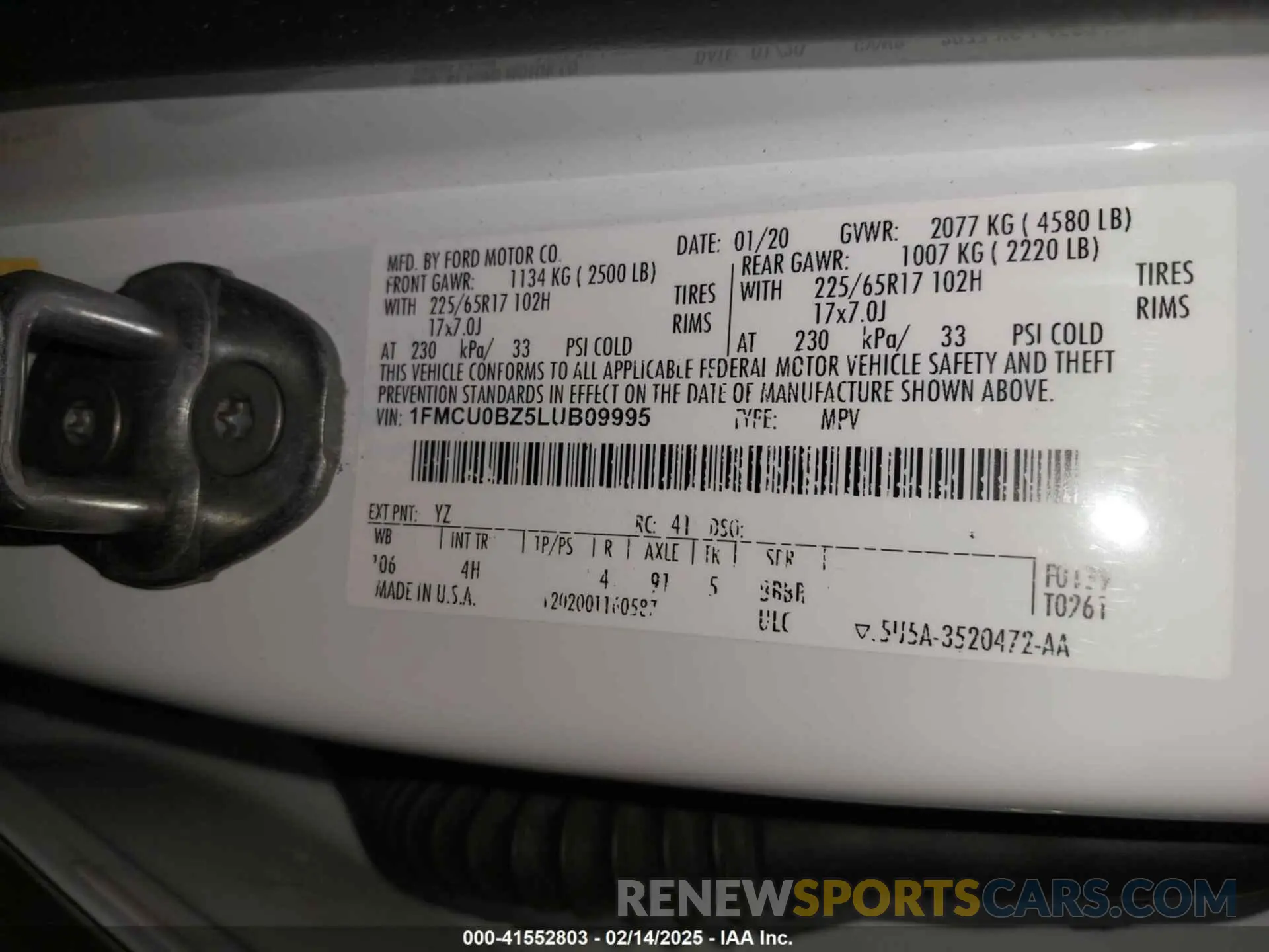 9 fotografías del automóvil dañado 1FMCU0BZ5LUB09995 FORD ESCAPE 2020