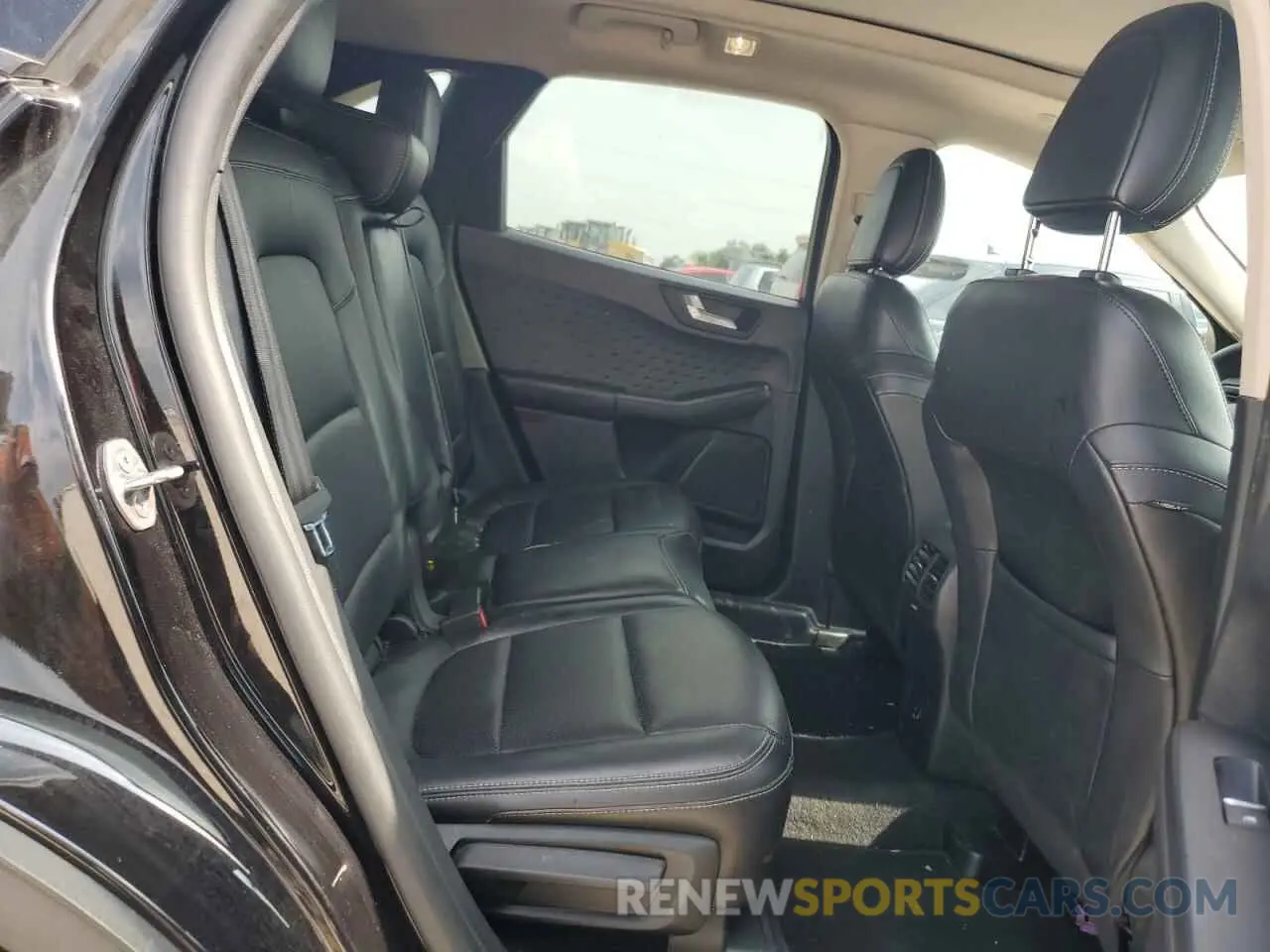 11 fotografías del automóvil dañado 1FMCU0BZ5LUB81201 FORD ESCAPE 2020