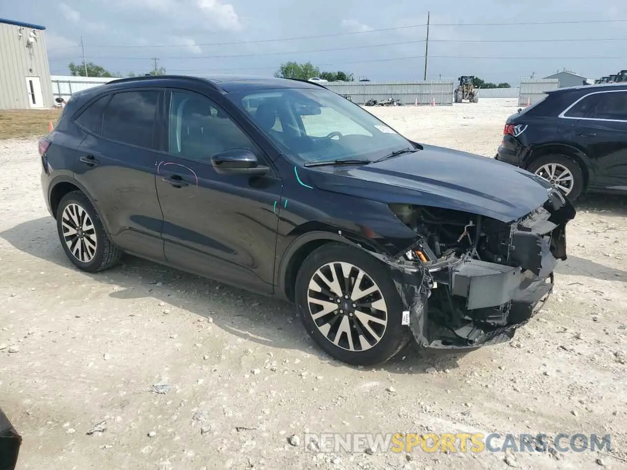 4 fotografías del automóvil dañado 1FMCU0BZ5LUB81201 FORD ESCAPE 2020