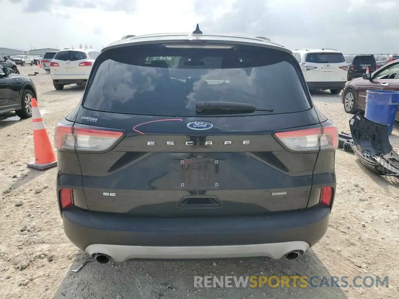 6 fotografías del automóvil dañado 1FMCU0BZ5LUB81201 FORD ESCAPE 2020