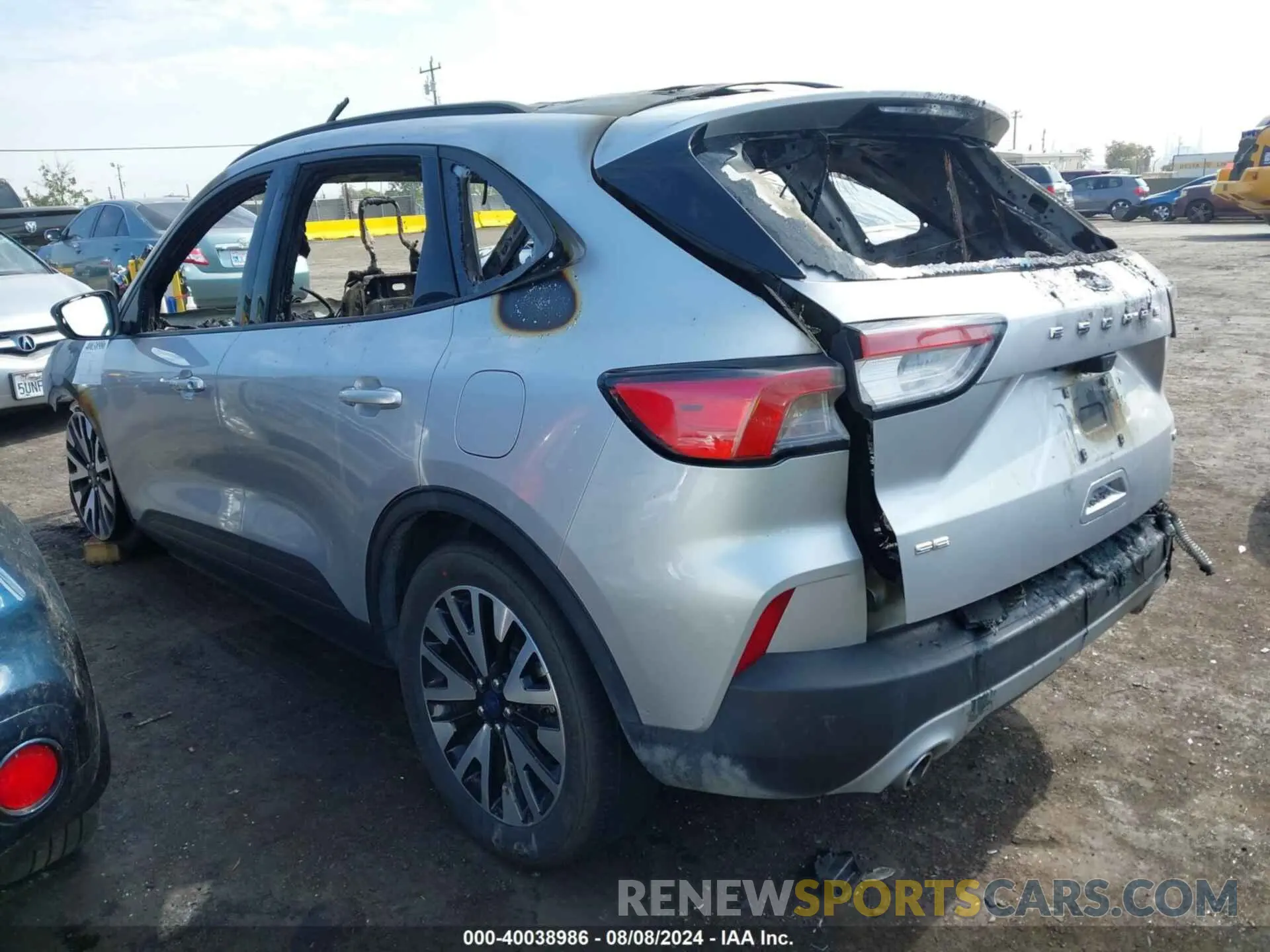 3 fotografías del automóvil dañado 1FMCU0BZ9LUC42551 FORD ESCAPE 2020