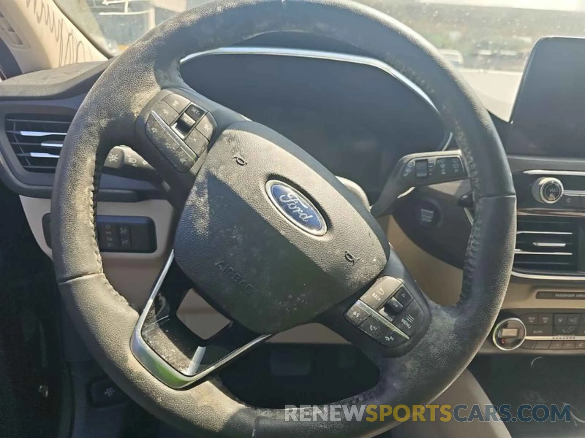 5 fotografías del automóvil dañado 1FMCU0DZ1LUA84459 FORD ESCAPE 2020