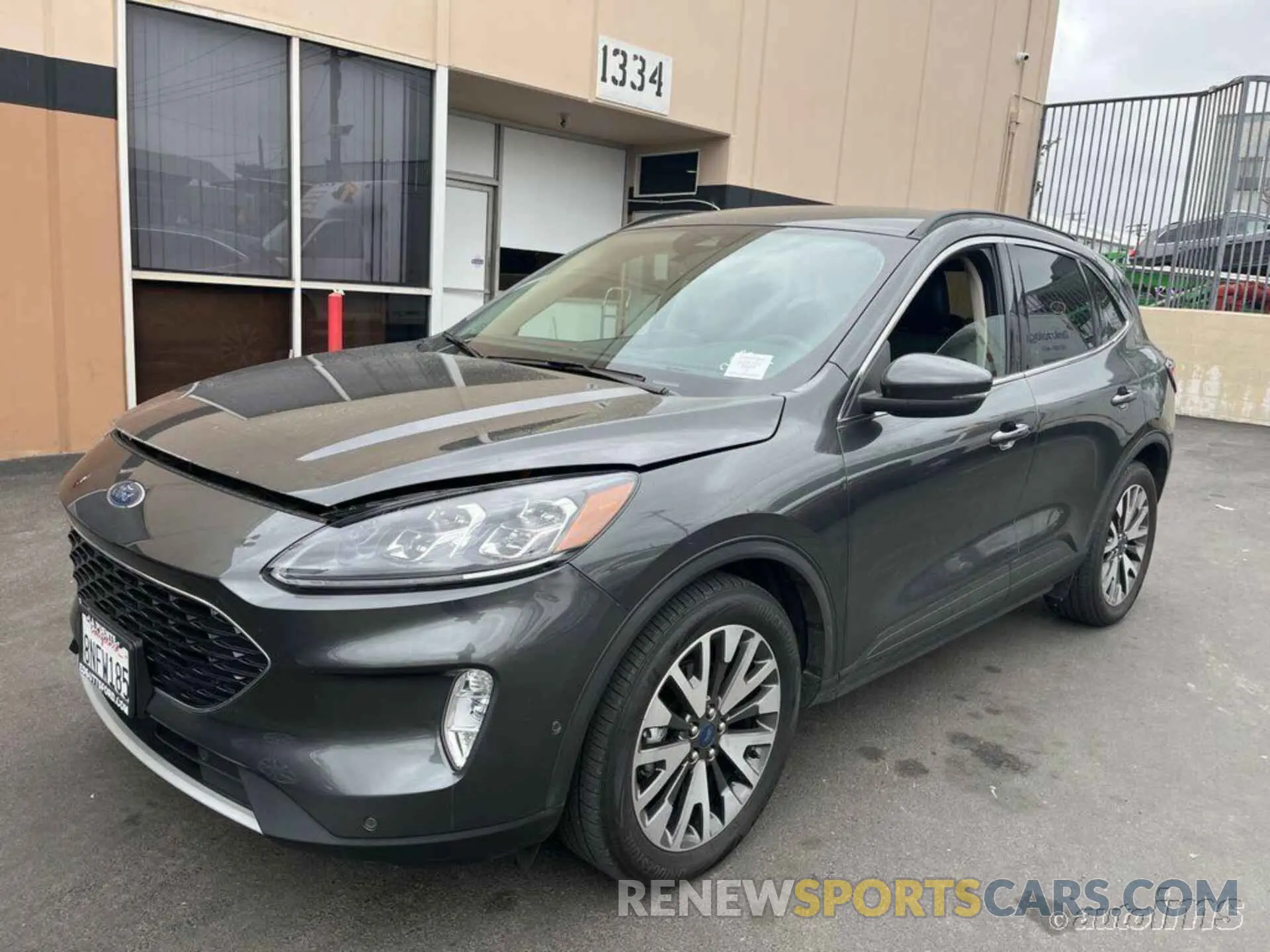 8 fotografías del automóvil dañado 1FMCU0DZ3LUA12212 FORD ESCAPE 2020
