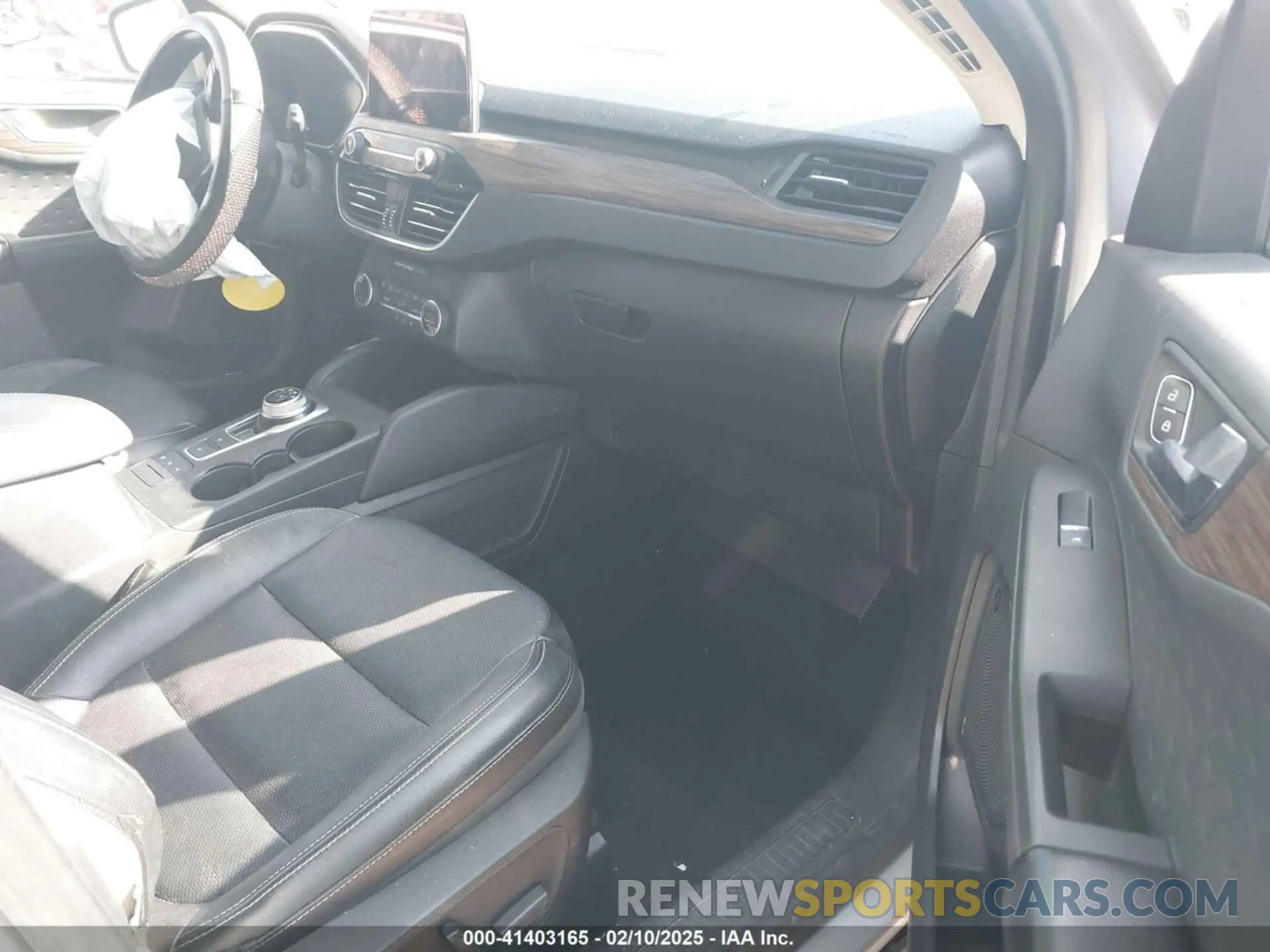 5 fotografías del automóvil dañado 1FMCU0DZ3LUA78694 FORD ESCAPE 2020