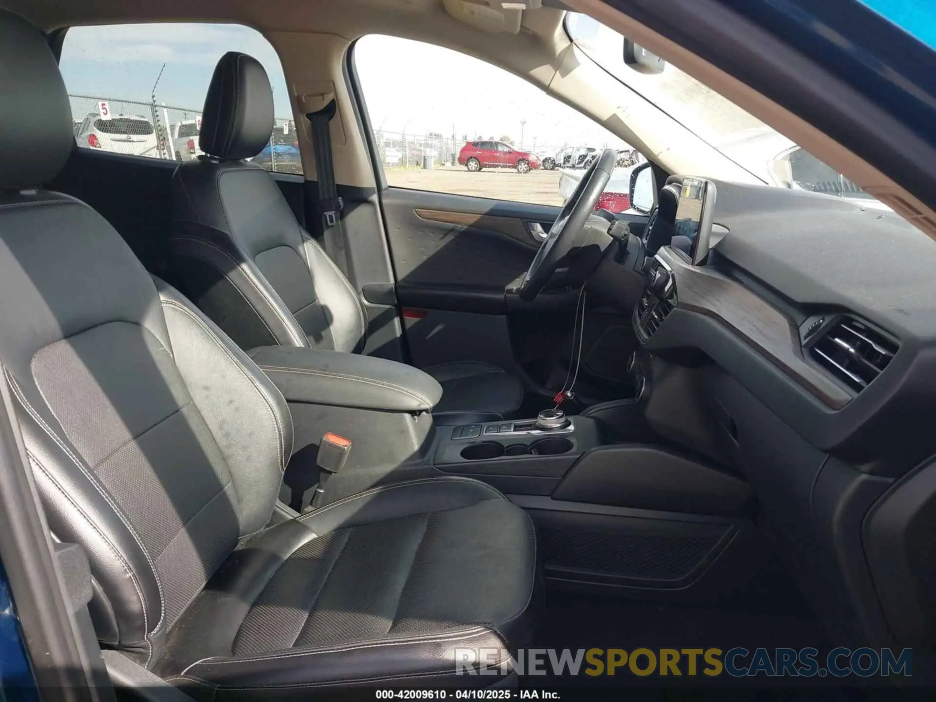 5 fotografías del automóvil dañado 1FMCU0DZ5LUC48442 FORD ESCAPE 2020