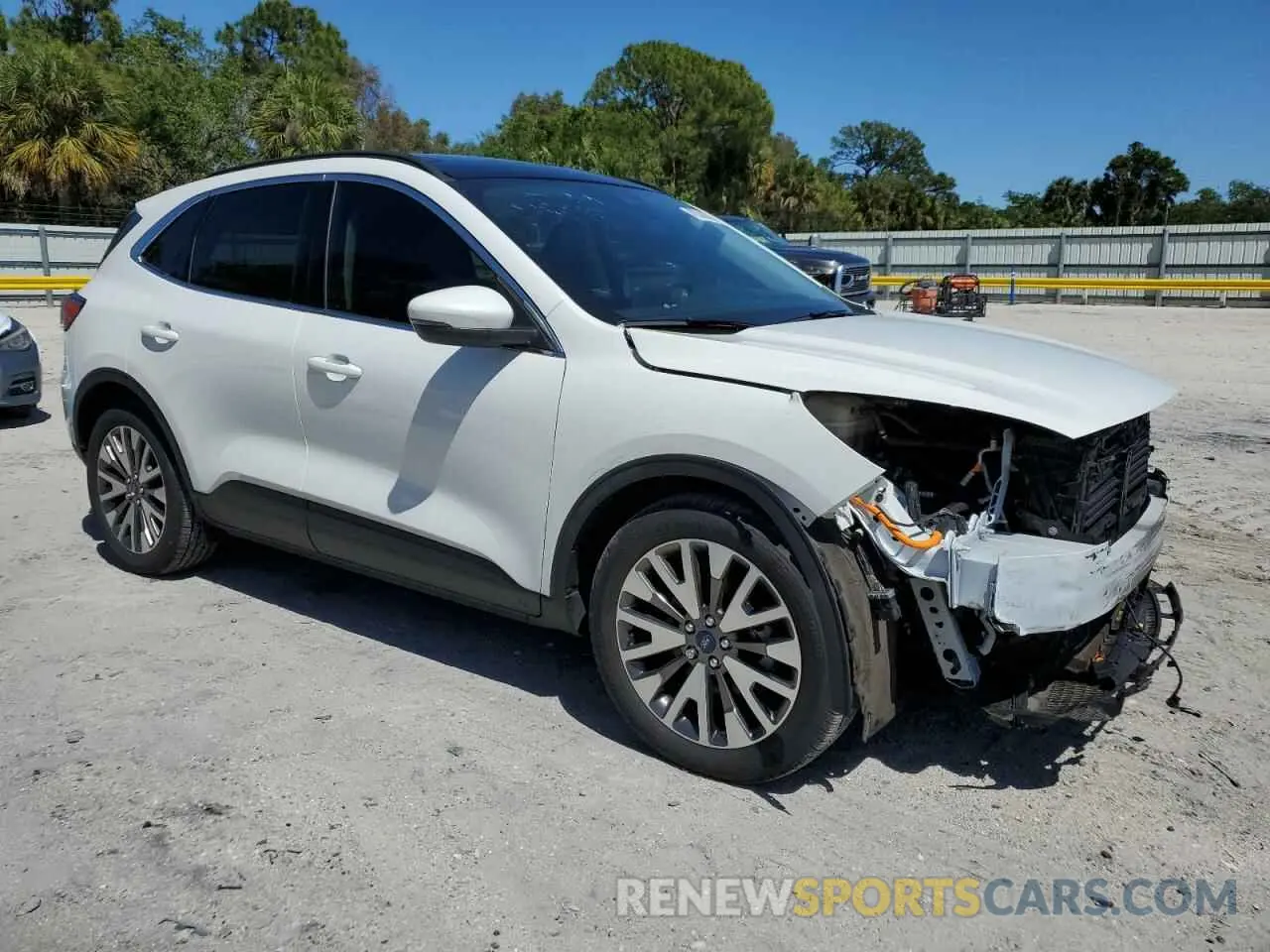 4 fotografías del automóvil dañado 1FMCU0DZ5LUC77889 FORD ESCAPE 2020
