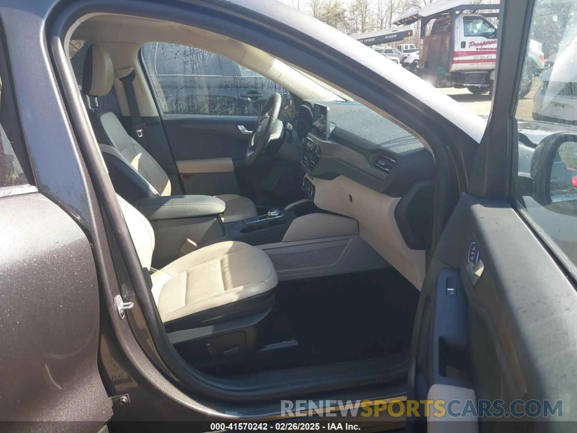5 fotografías del automóvil dañado 1FMCU0DZ7LUB57978 FORD ESCAPE 2020