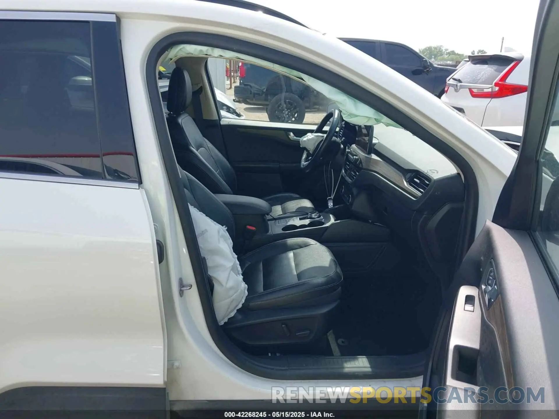 5 fotografías del automóvil dañado 1FMCU0DZ9LUA54867 FORD ESCAPE 2020