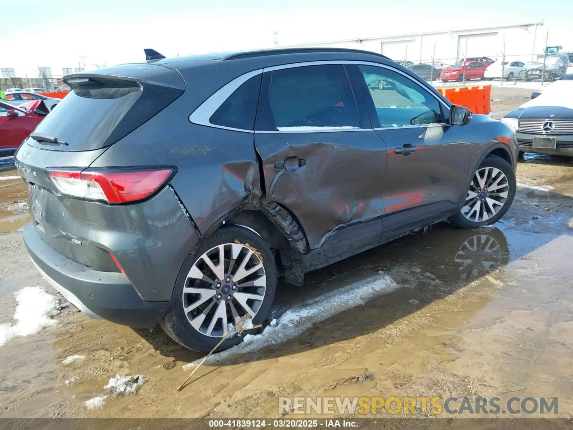 4 fotografías del automóvil dañado 1FMCU0DZ9LUA61625 FORD ESCAPE 2020