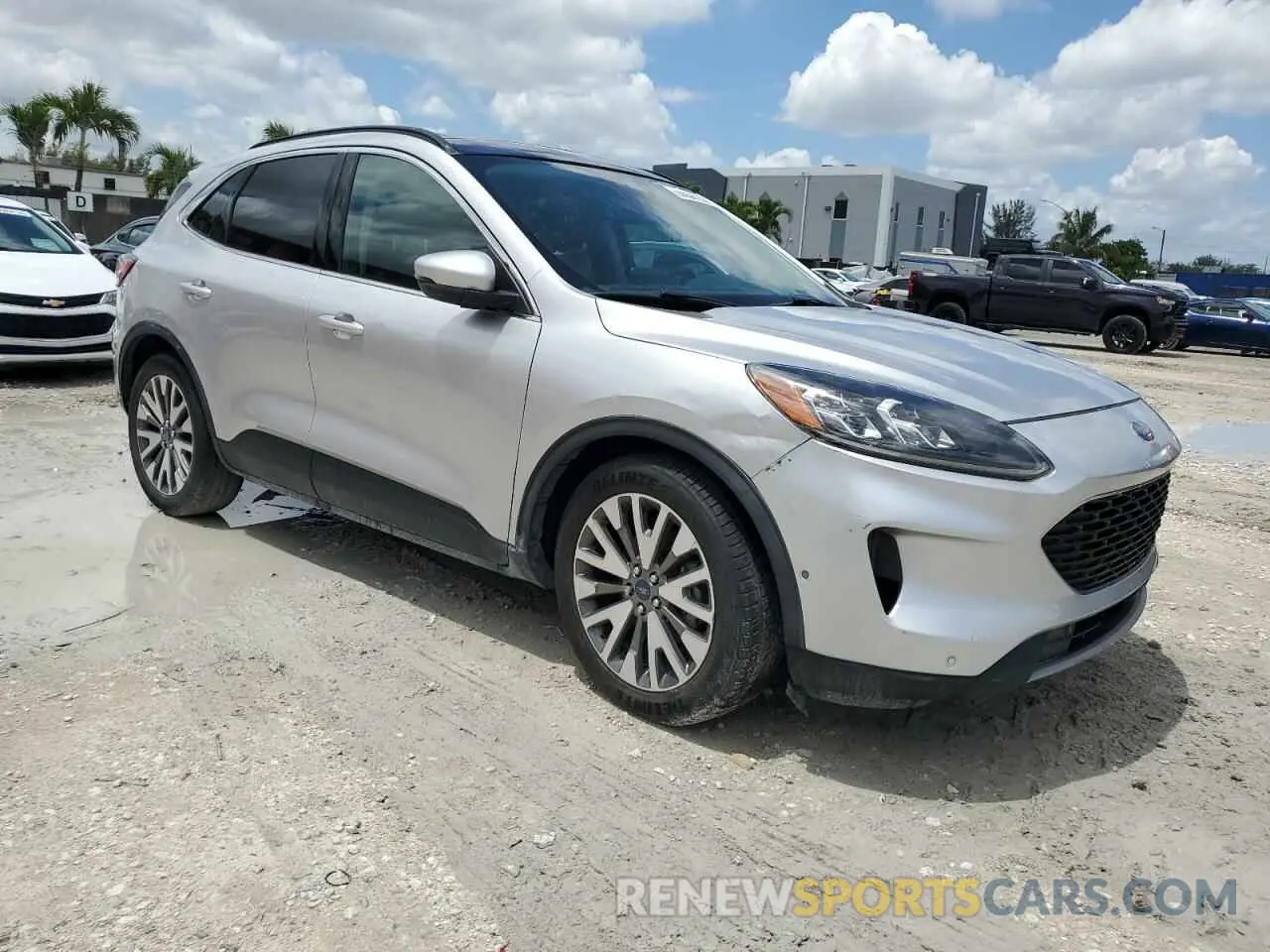 4 fotografías del automóvil dañado 1FMCU0DZXLUB57876 FORD ESCAPE 2020