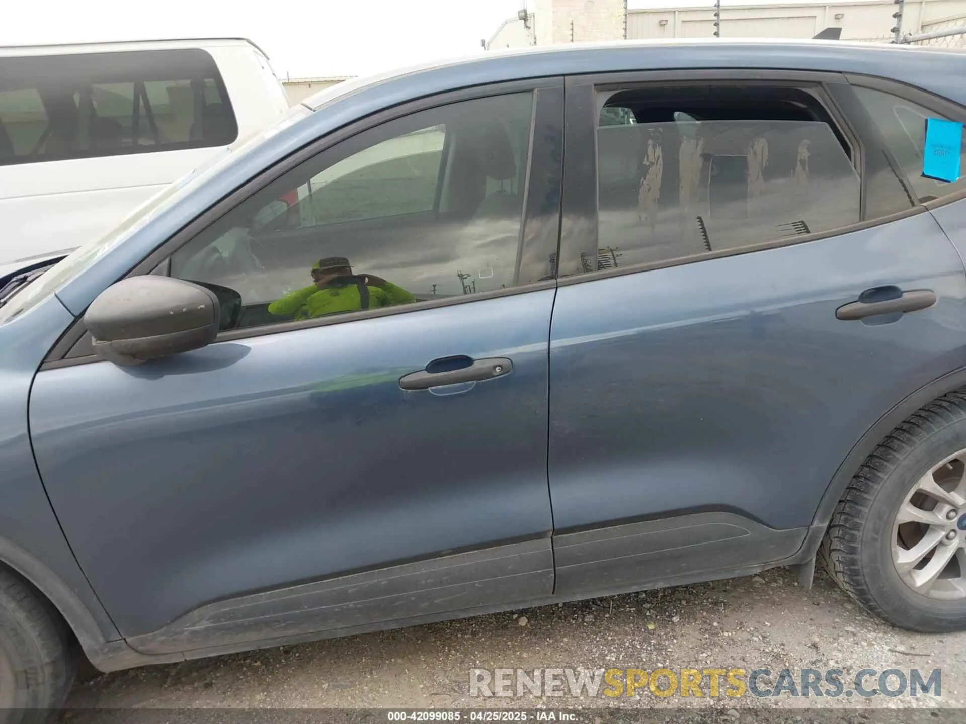 13 fotografías del automóvil dañado 1FMCU0F60LUC52398 FORD ESCAPE 2020