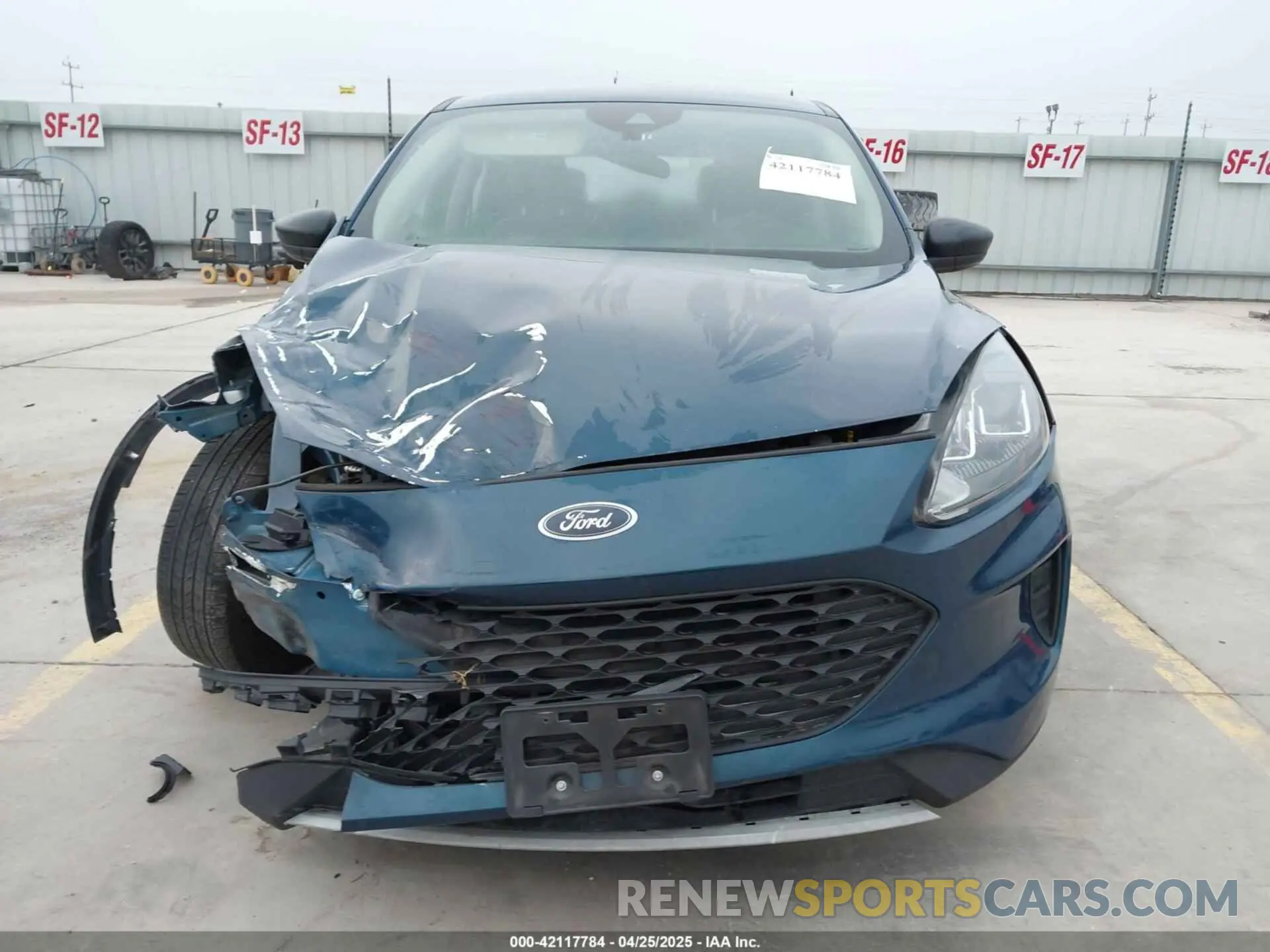 12 fotografías del automóvil dañado 1FMCU0F61LUC61613 FORD ESCAPE 2020