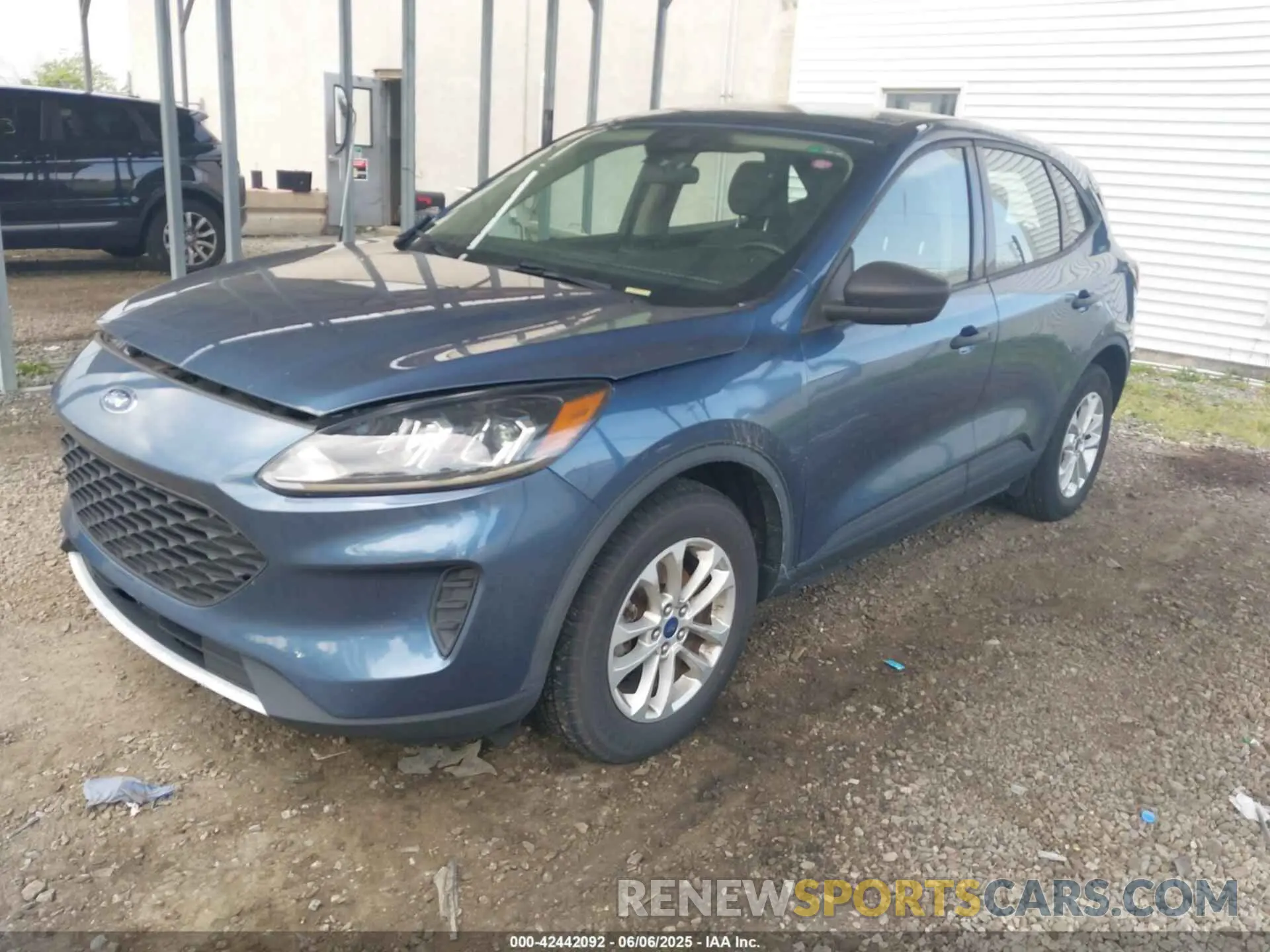 2 fotografías del automóvil dañado 1FMCU0F61LUC62065 FORD ESCAPE 2020