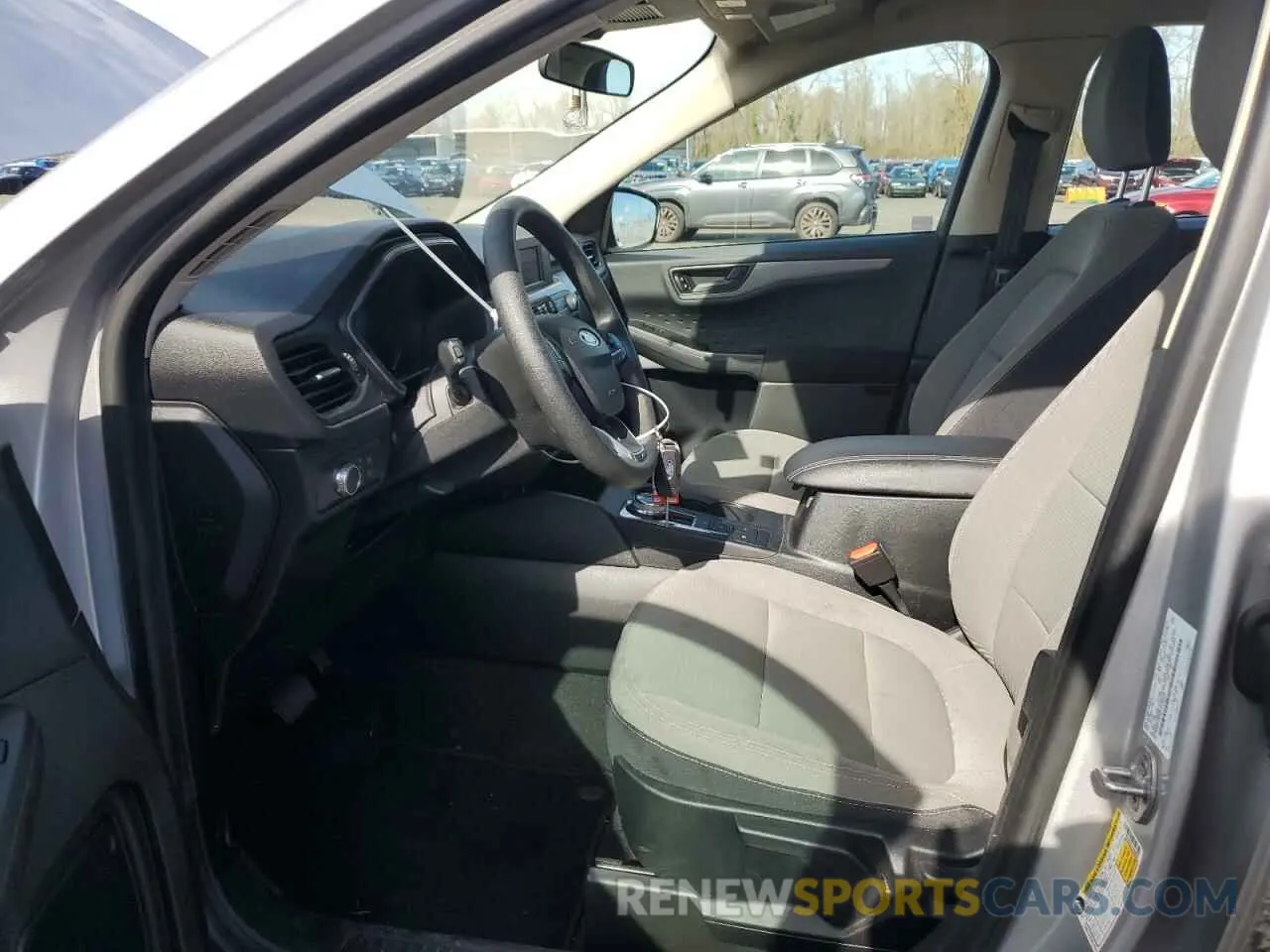 7 fotografías del automóvil dañado 1FMCU0F62LUA36908 FORD ESCAPE 2020