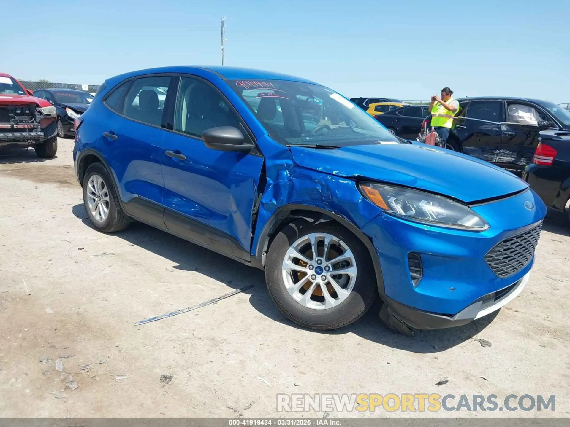 1 fotografías del automóvil dañado 1FMCU0F63LUA22712 FORD ESCAPE 2020