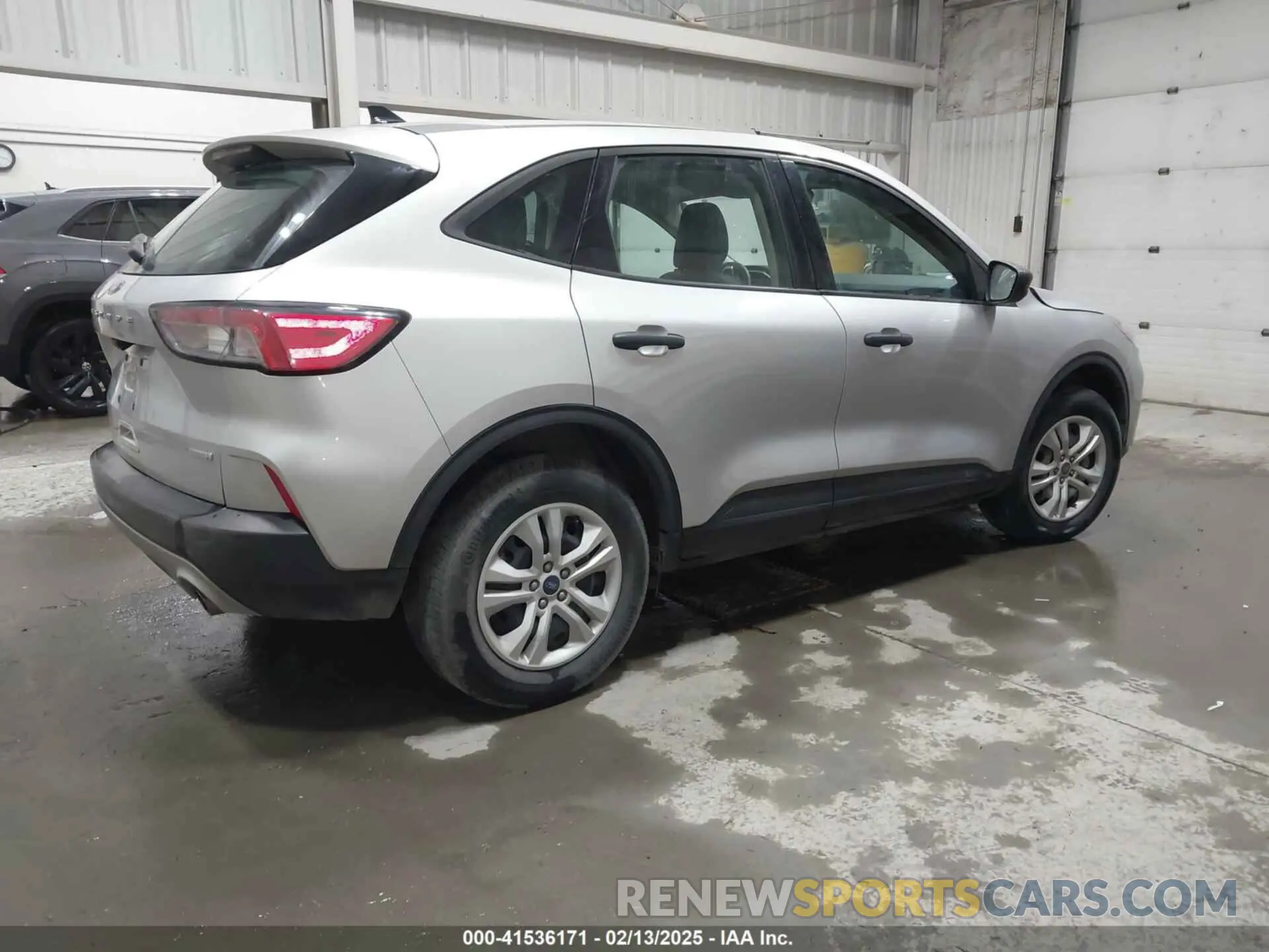 4 fotografías del automóvil dañado 1FMCU0F64LUA84300 FORD ESCAPE 2020