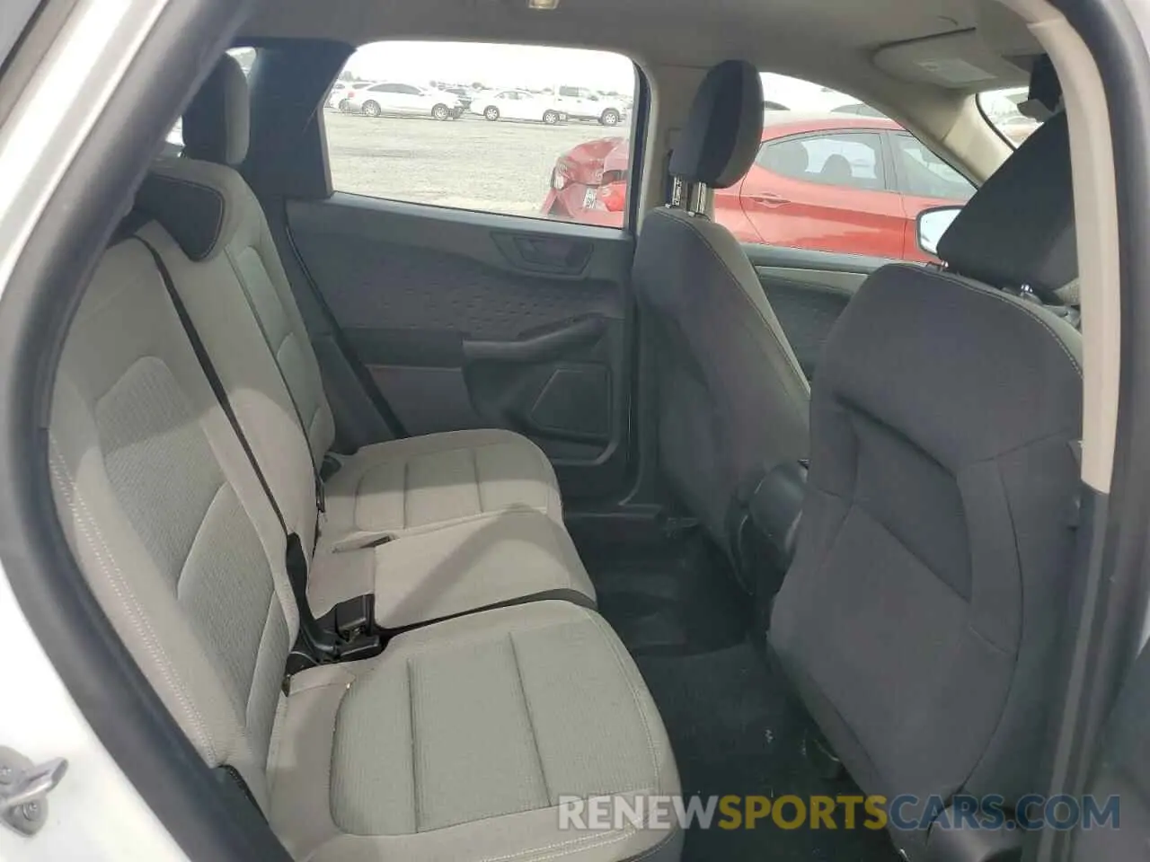 10 fotografías del automóvil dañado 1FMCU0F65LUB70988 FORD ESCAPE 2020