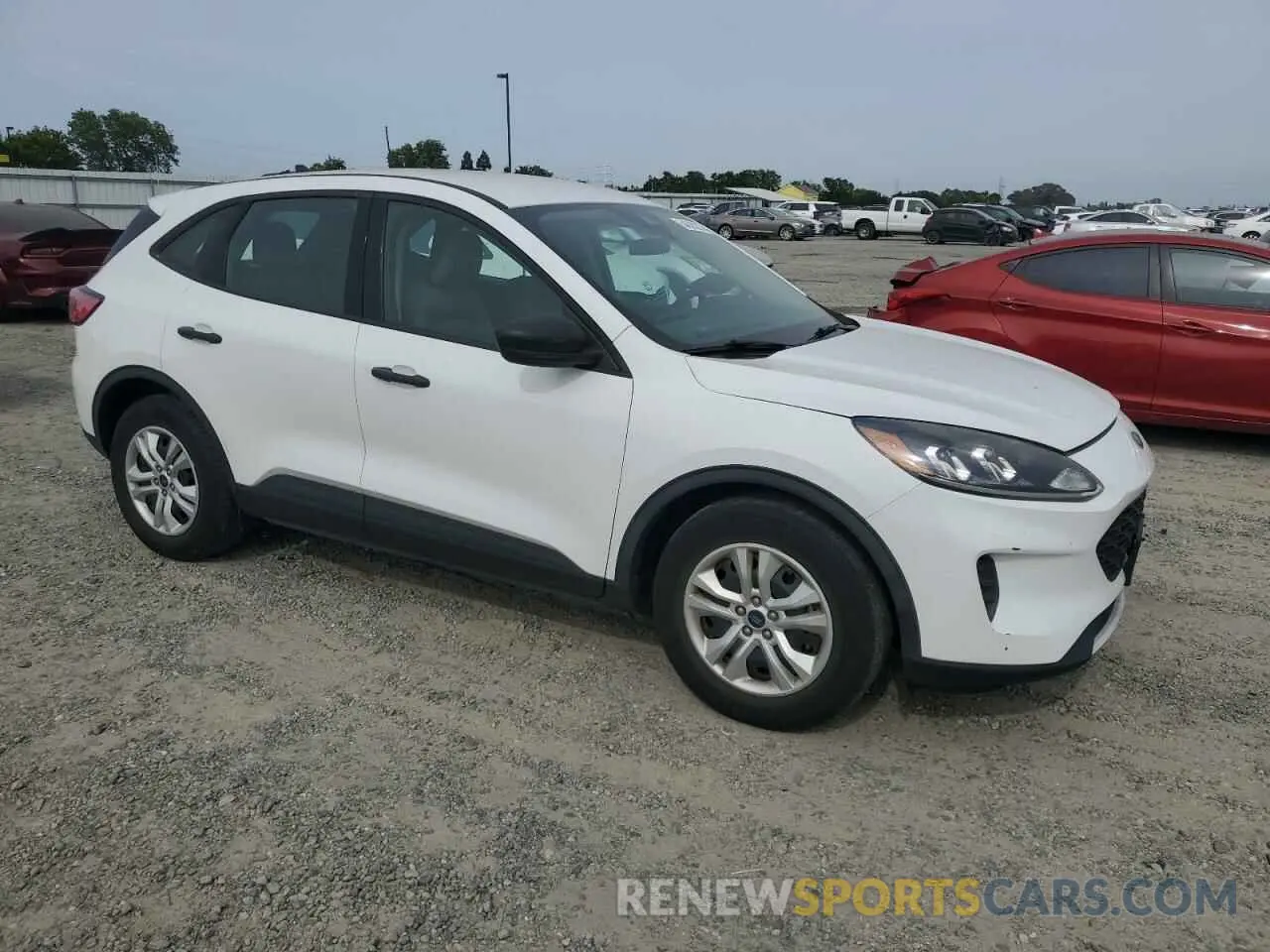 4 fotografías del automóvil dañado 1FMCU0F65LUB70988 FORD ESCAPE 2020