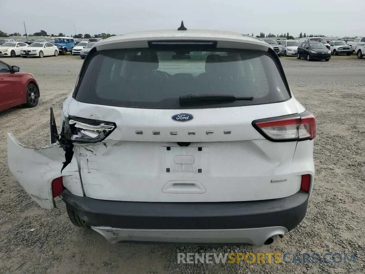 6 fotografías del automóvil dañado 1FMCU0F65LUB70988 FORD ESCAPE 2020