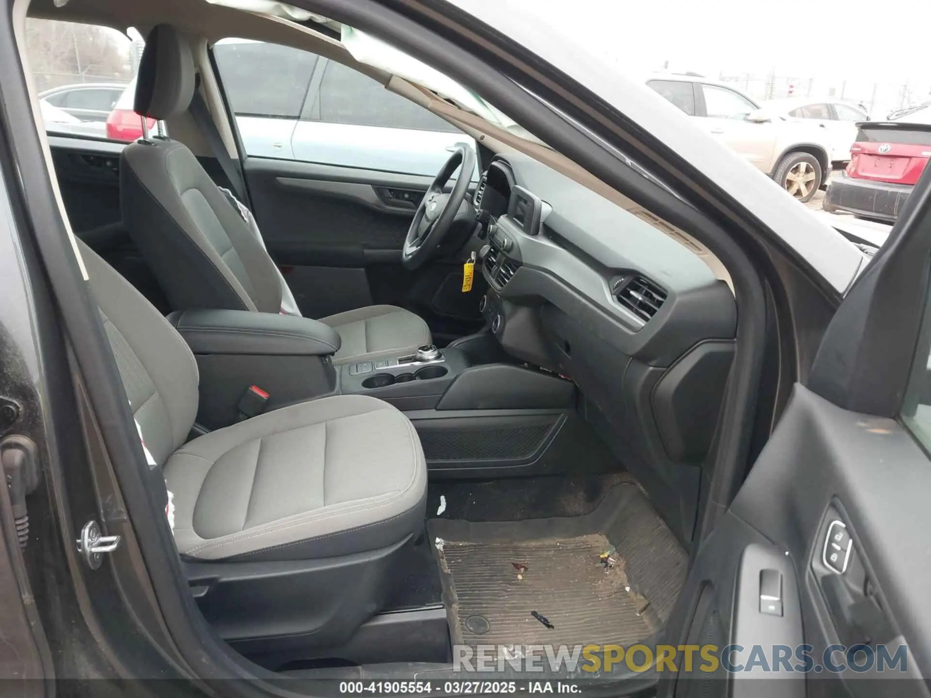 5 fotografías del automóvil dañado 1FMCU0F65LUC67429 FORD ESCAPE 2020