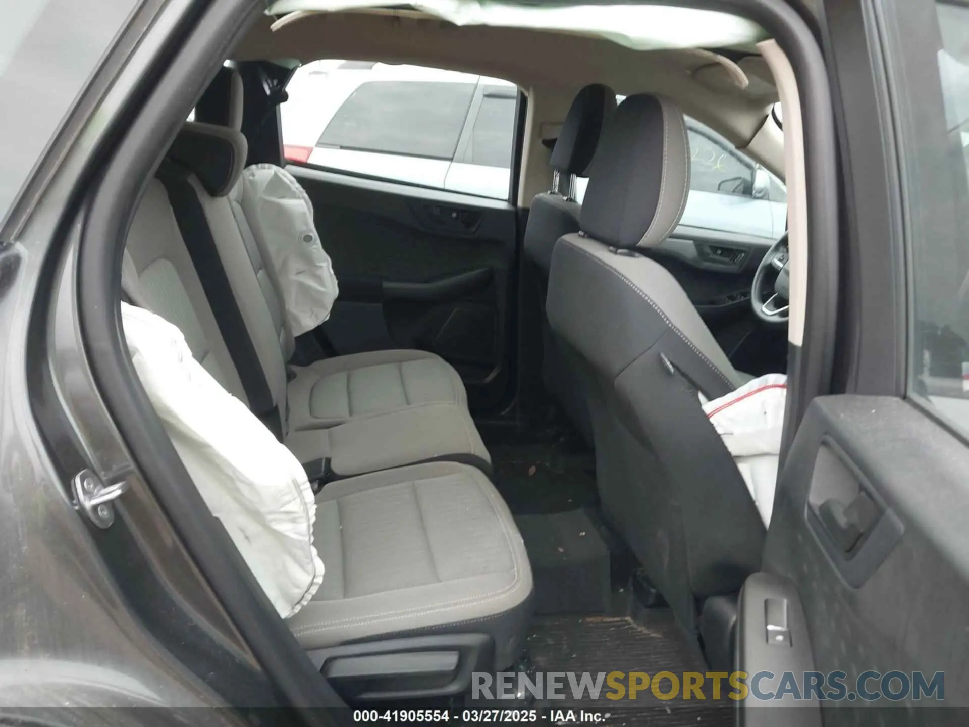 8 fotografías del automóvil dañado 1FMCU0F65LUC67429 FORD ESCAPE 2020