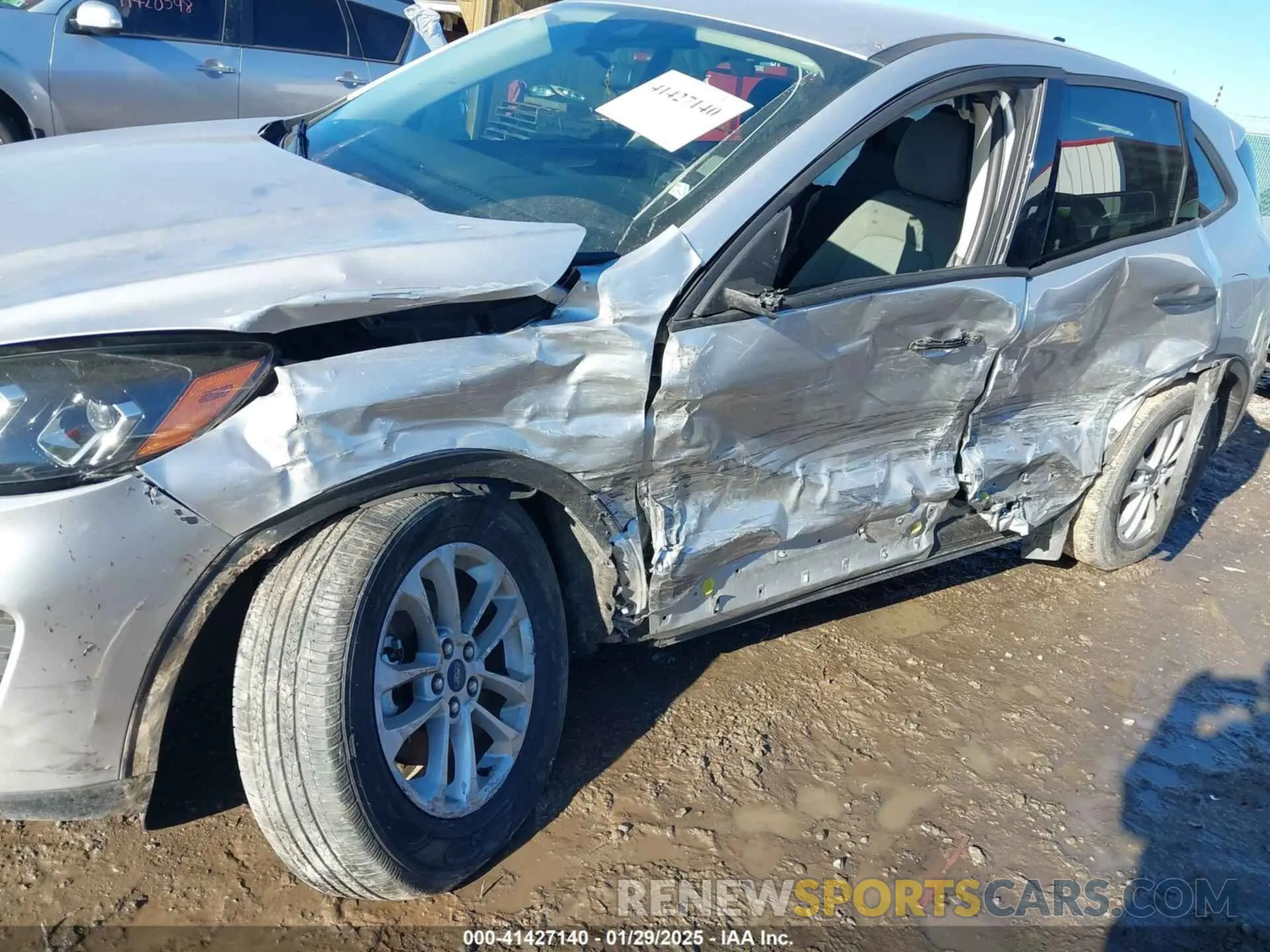 6 fotografías del automóvil dañado 1FMCU0F66LUA08805 FORD ESCAPE 2020