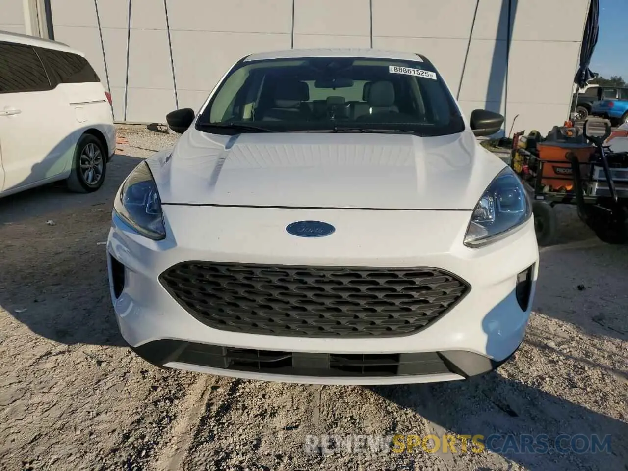 5 fotografías del automóvil dañado 1FMCU0F66LUA83049 FORD ESCAPE 2020