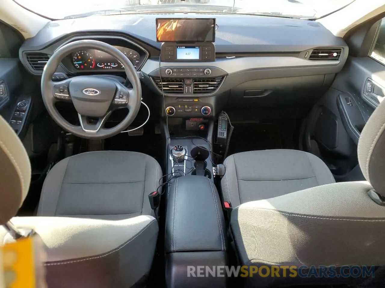 8 fotografías del automóvil dañado 1FMCU0F66LUA83049 FORD ESCAPE 2020