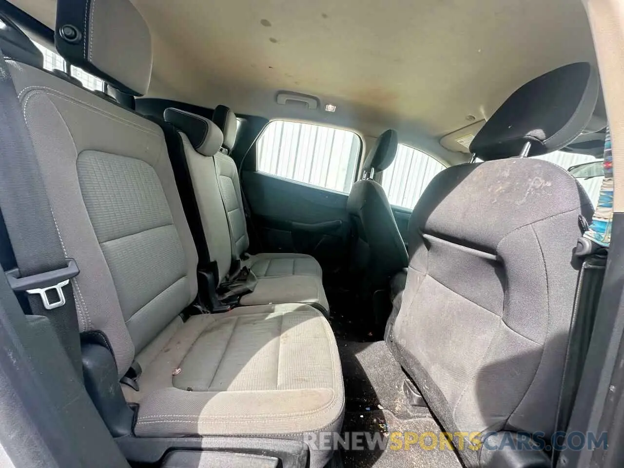 6 fotografías del automóvil dañado 1FMCU0F66LUB66867 FORD ESCAPE 2020