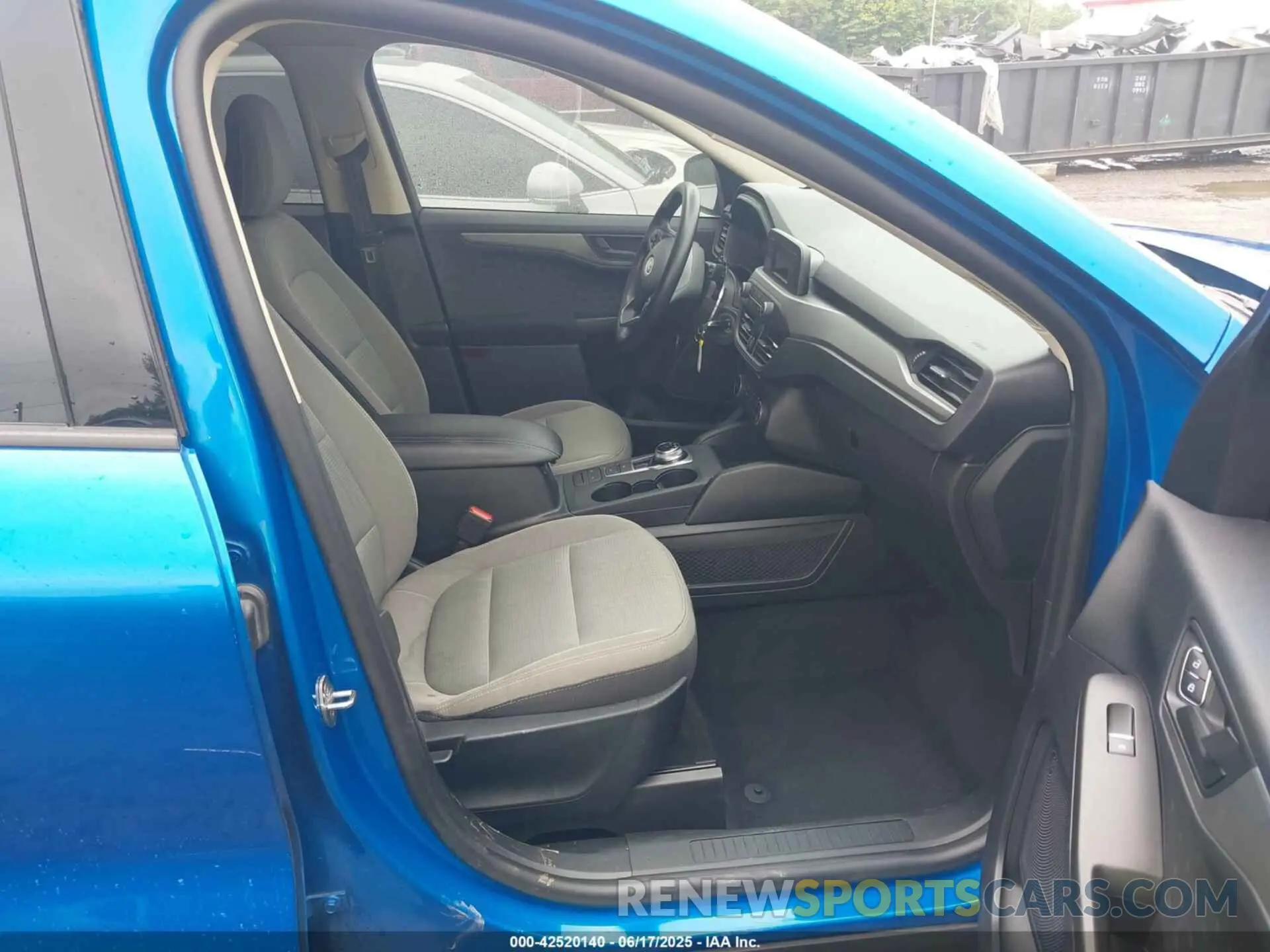 5 fotografías del automóvil dañado 1FMCU0F67LUA48486 FORD ESCAPE 2020