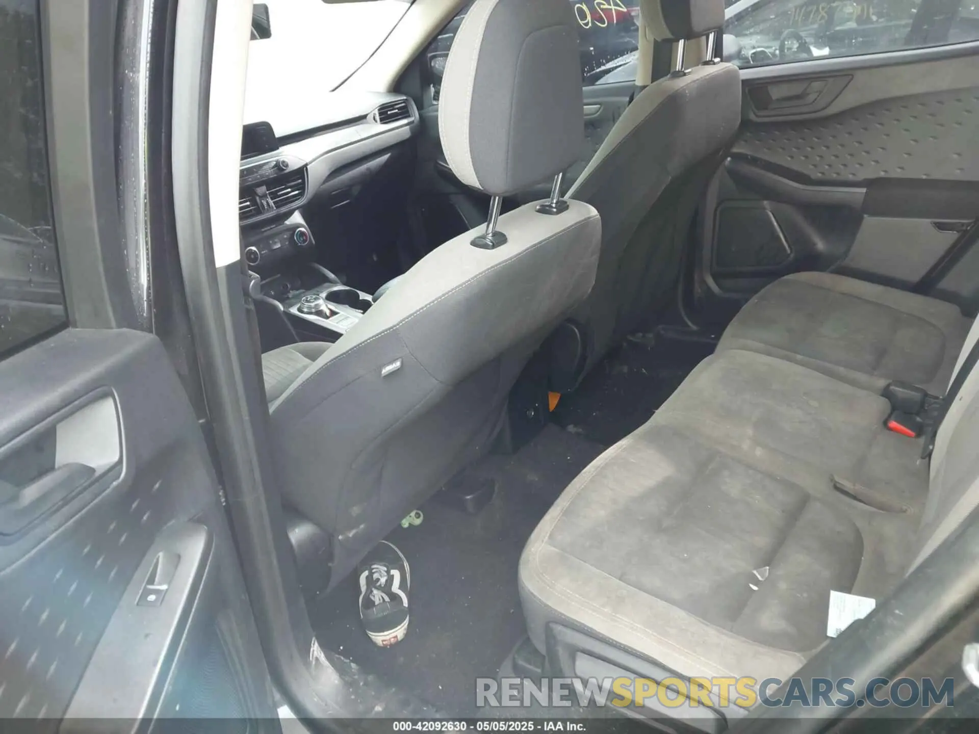 8 fotografías del automóvil dañado 1FMCU0F67LUA83447 FORD ESCAPE 2020
