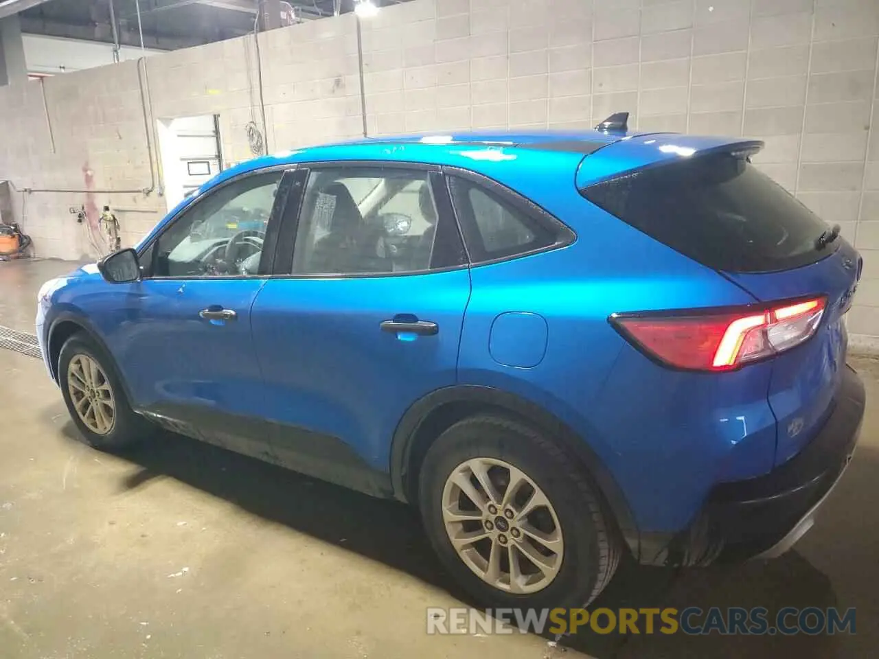 2 fotografías del automóvil dañado 1FMCU0F67LUC07622 FORD ESCAPE 2020