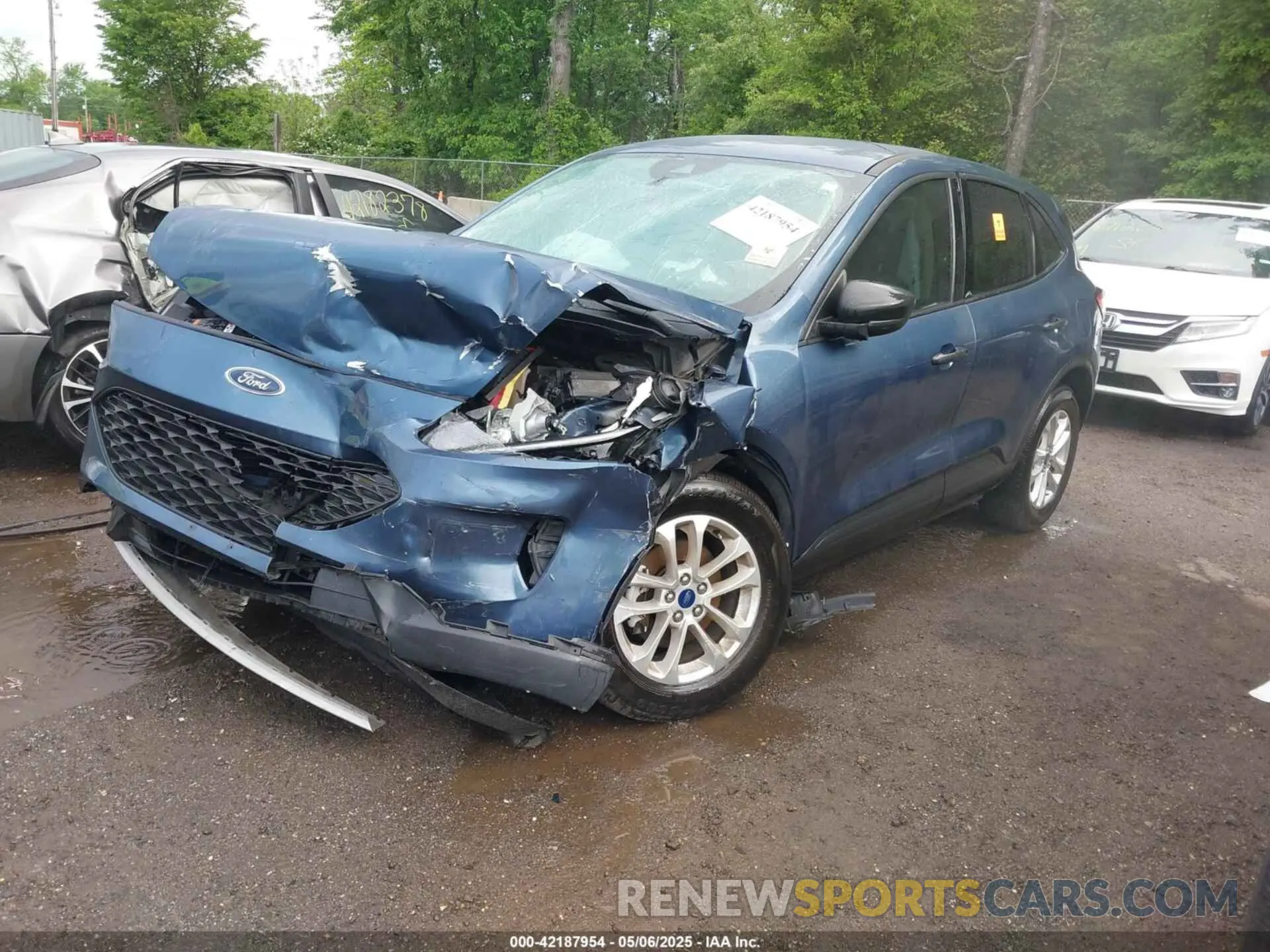 2 fotografías del automóvil dañado 1FMCU0F68LUC20976 FORD ESCAPE 2020