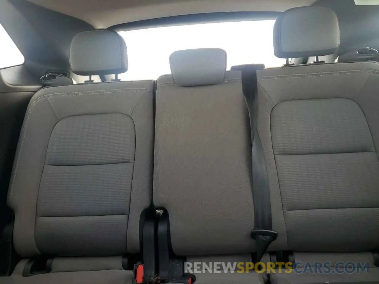 10 fotografías del automóvil dañado 1FMCU0F68LUC62953 FORD ESCAPE 2020