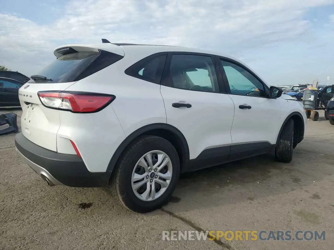 3 fotografías del automóvil dañado 1FMCU0F68LUC62953 FORD ESCAPE 2020