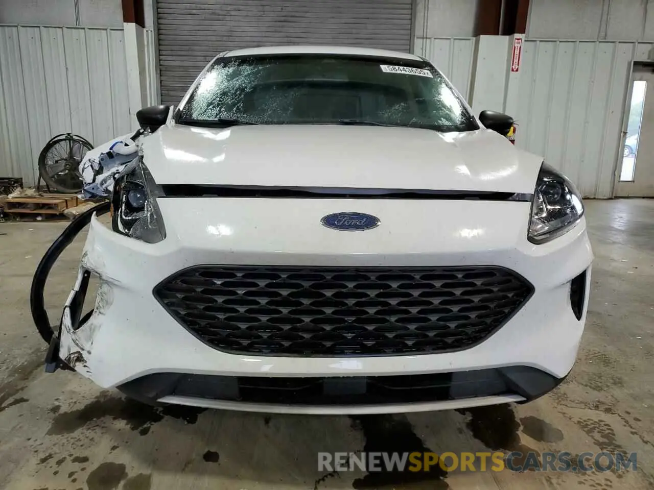 5 fotografías del automóvil dañado 1FMCU0F69LUA06045 FORD ESCAPE 2020