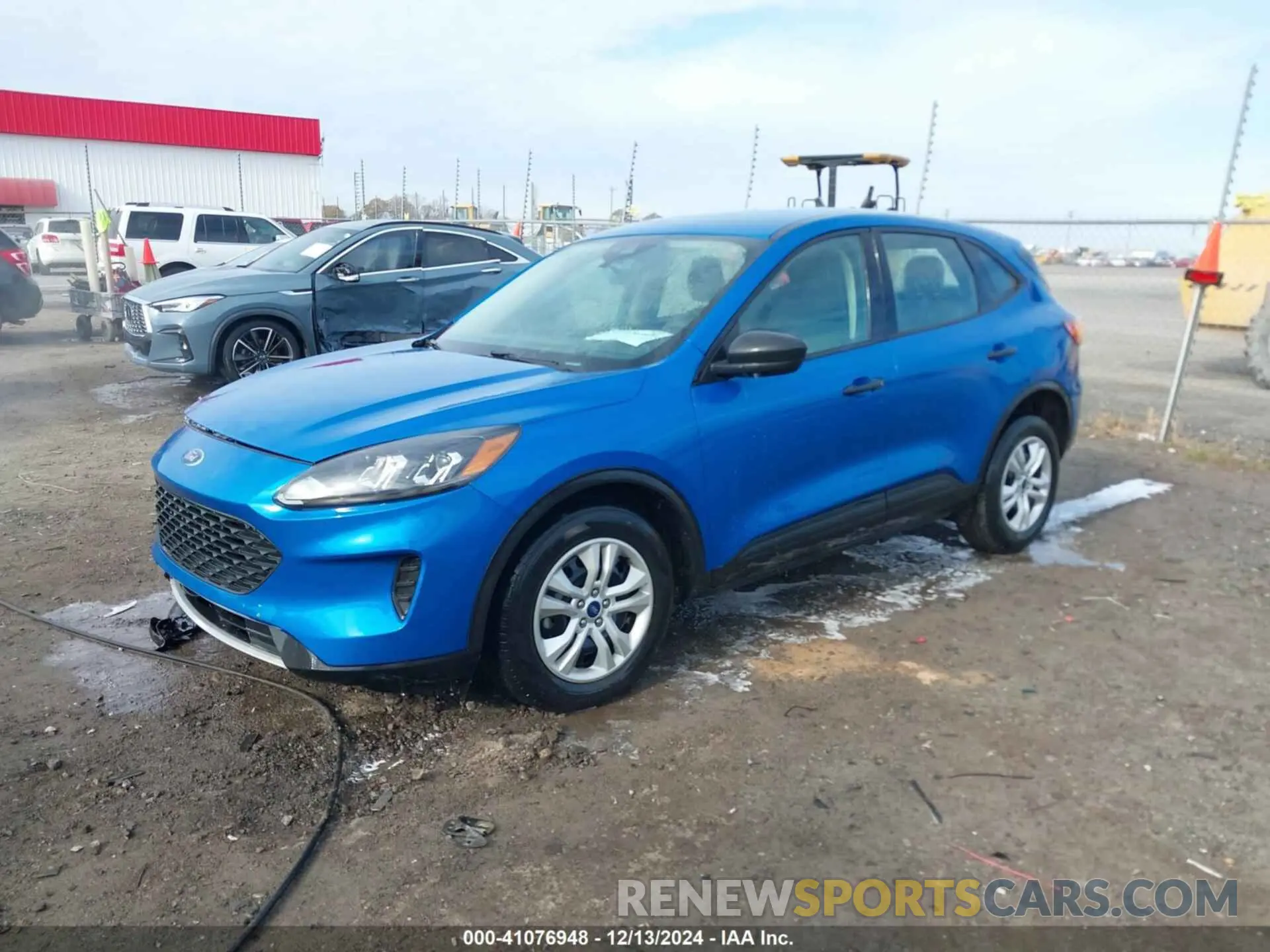 2 fotografías del automóvil dañado 1FMCU0F6XLUA23677 FORD ESCAPE 2020