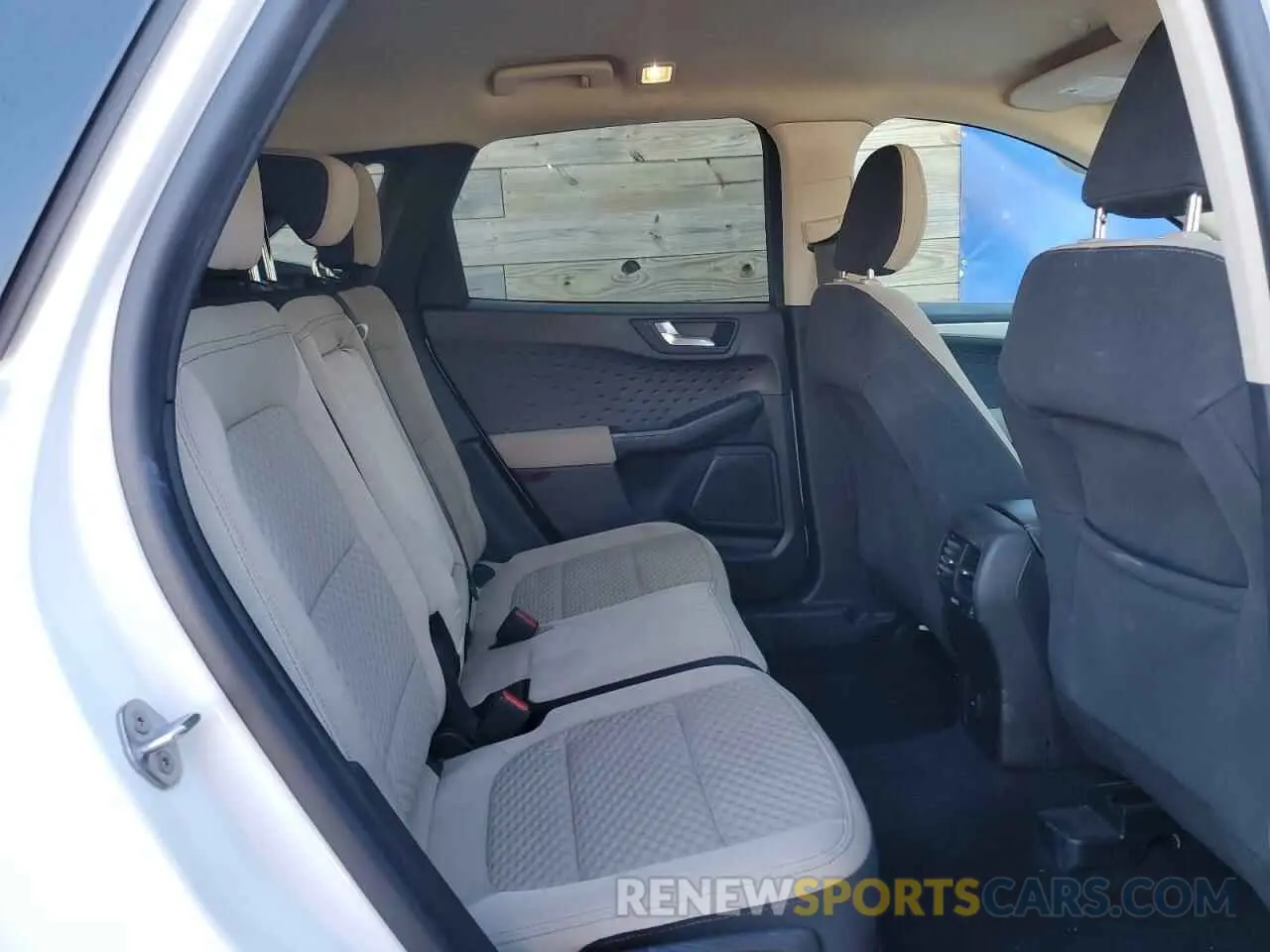 11 fotografías del automóvil dañado 1FMCU0G60LUA35139 FORD ESCAPE 2020