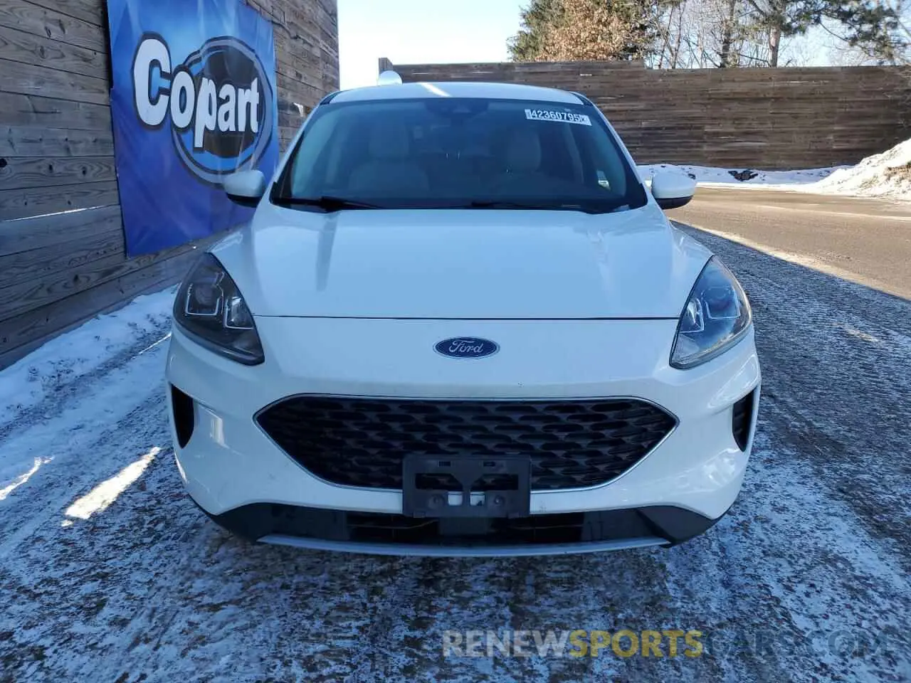 5 fotografías del automóvil dañado 1FMCU0G60LUA35139 FORD ESCAPE 2020