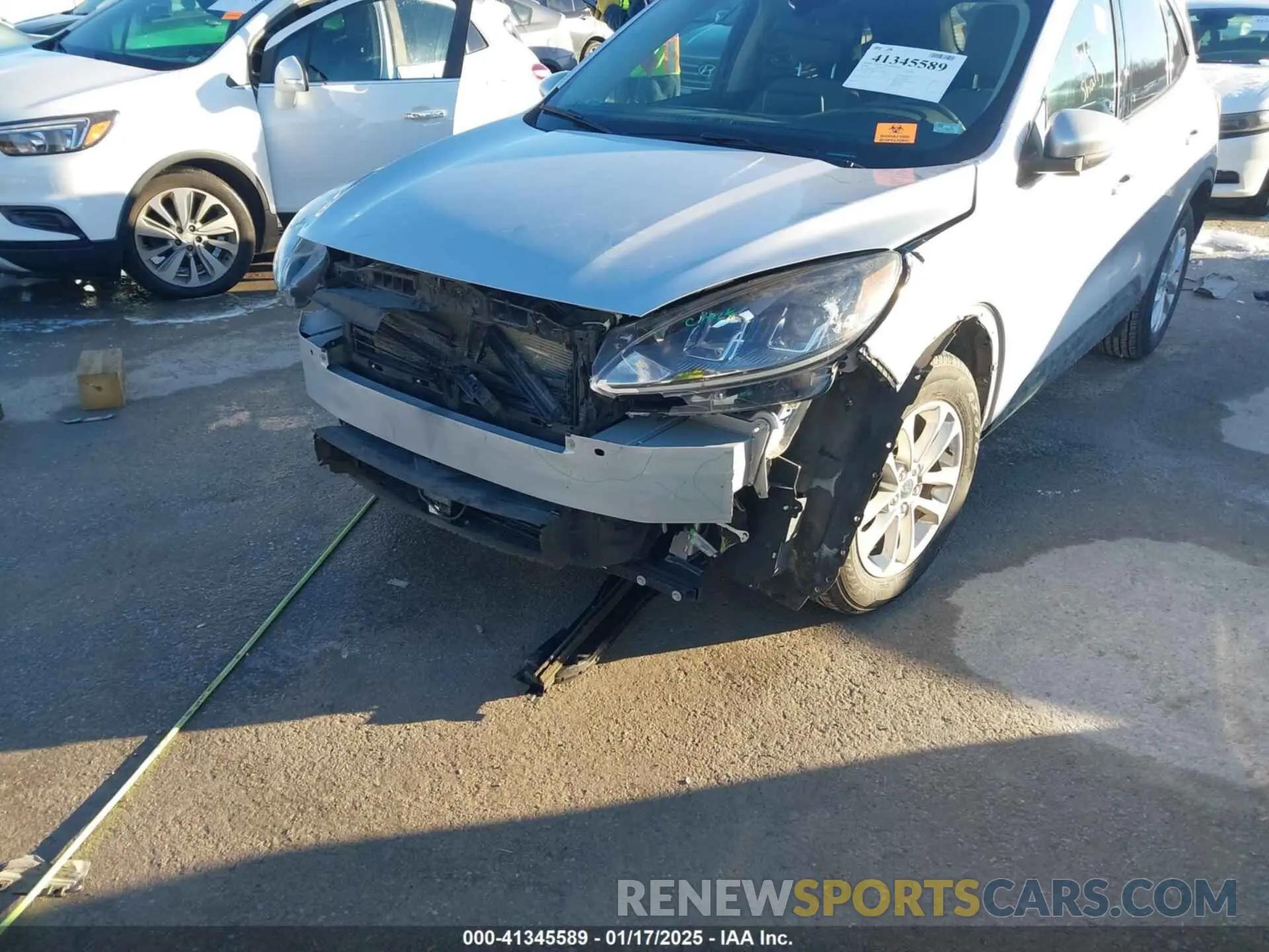 6 fotografías del automóvil dañado 1FMCU0G60LUA54306 FORD ESCAPE 2020