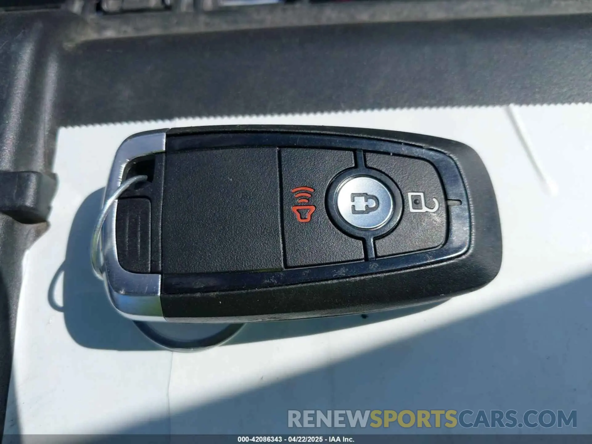 11 fotografías del automóvil dañado 1FMCU0G60LUA79304 FORD ESCAPE 2020