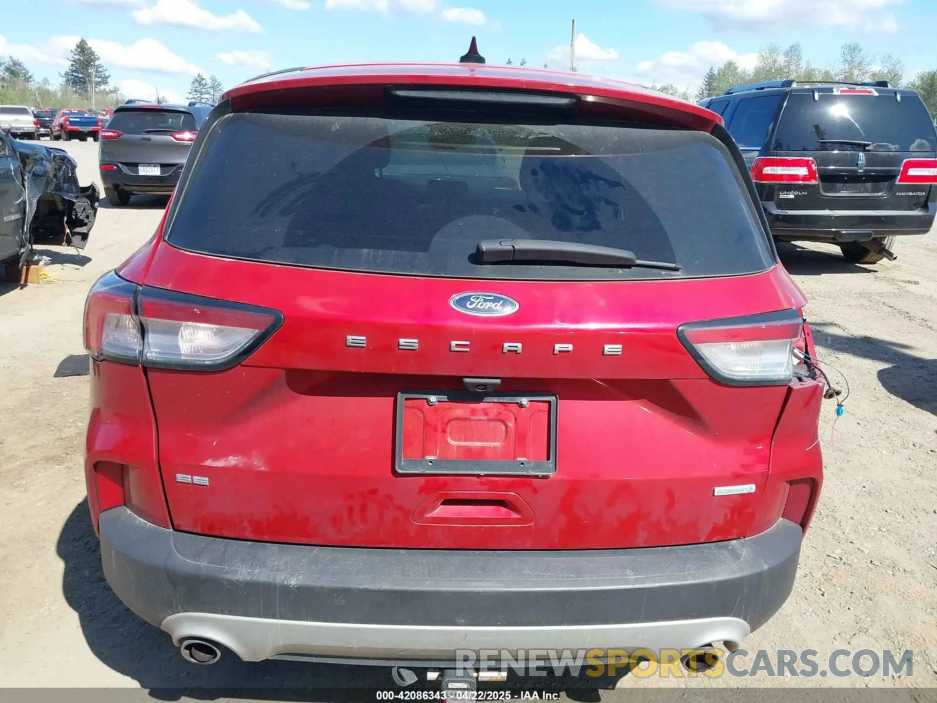 17 fotografías del automóvil dañado 1FMCU0G60LUA79304 FORD ESCAPE 2020