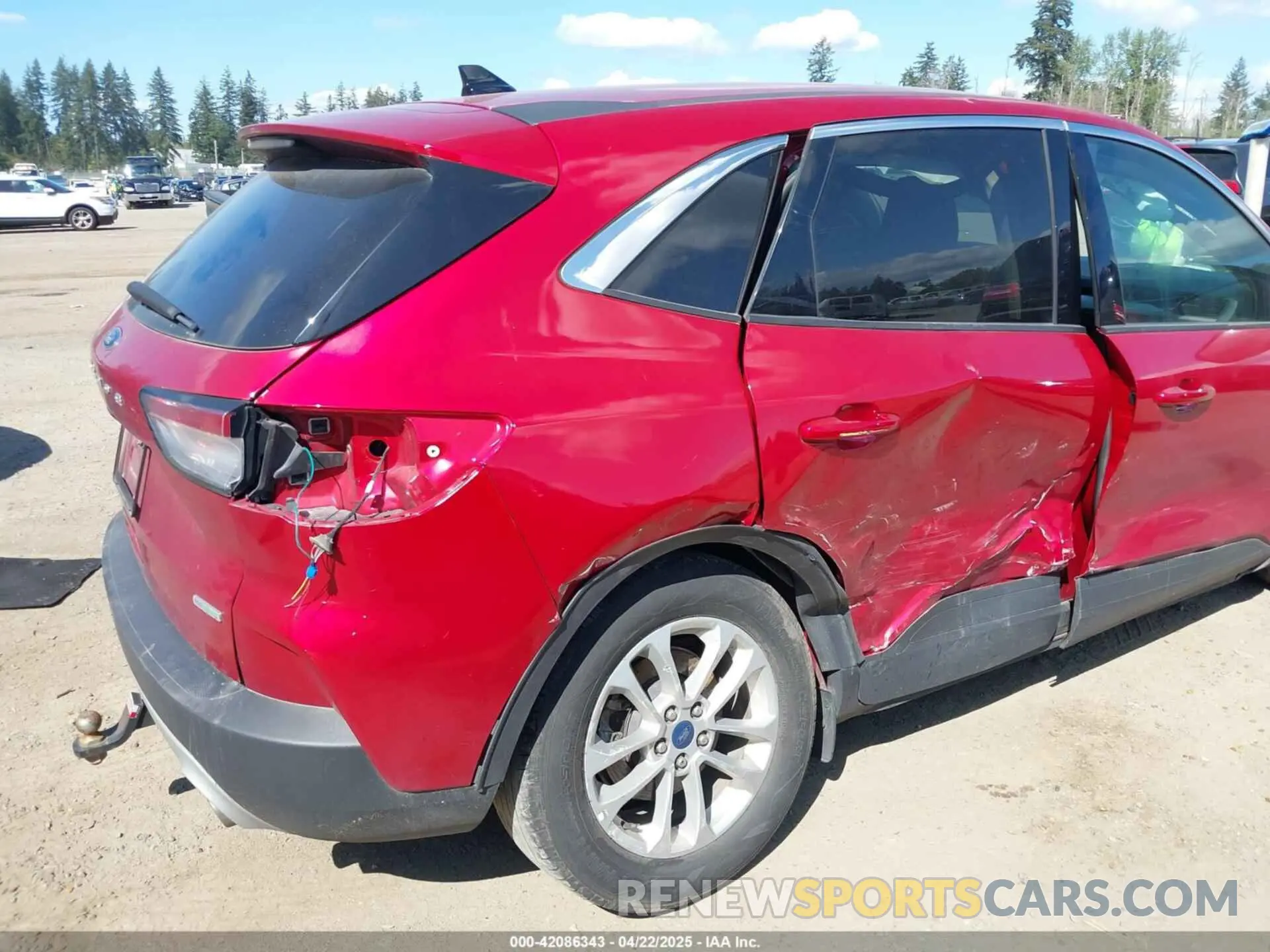 6 fotografías del automóvil dañado 1FMCU0G60LUA79304 FORD ESCAPE 2020