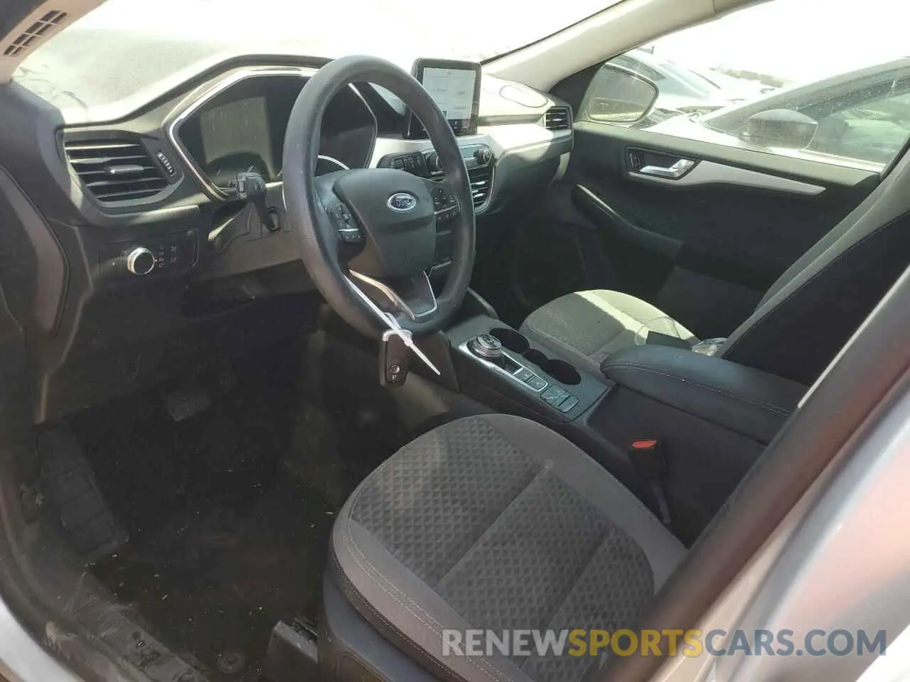 7 fotografías del automóvil dañado 1FMCU0G60LUB31109 FORD ESCAPE 2020