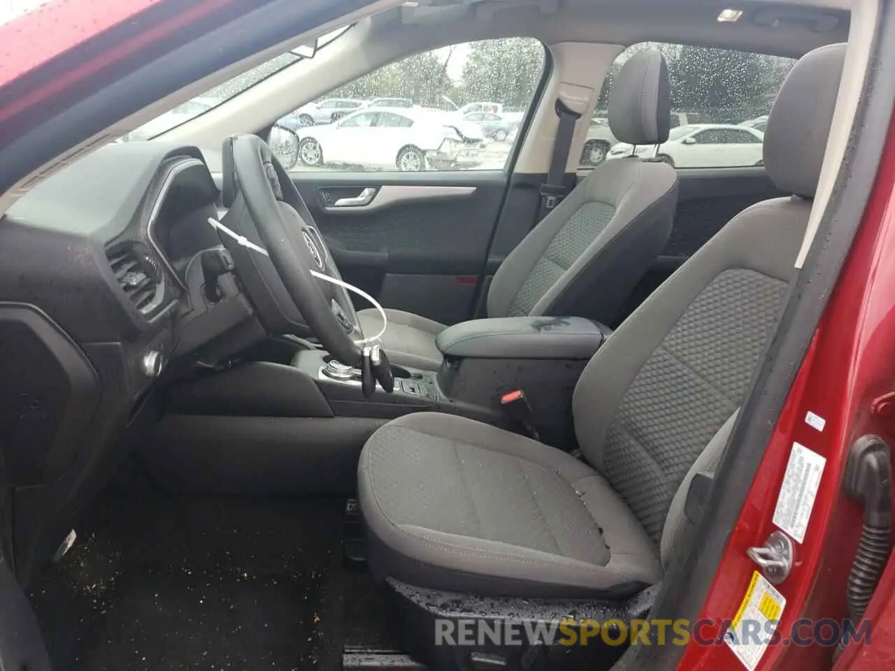 7 fotografías del automóvil dañado 1FMCU0G60LUB56298 FORD ESCAPE 2020