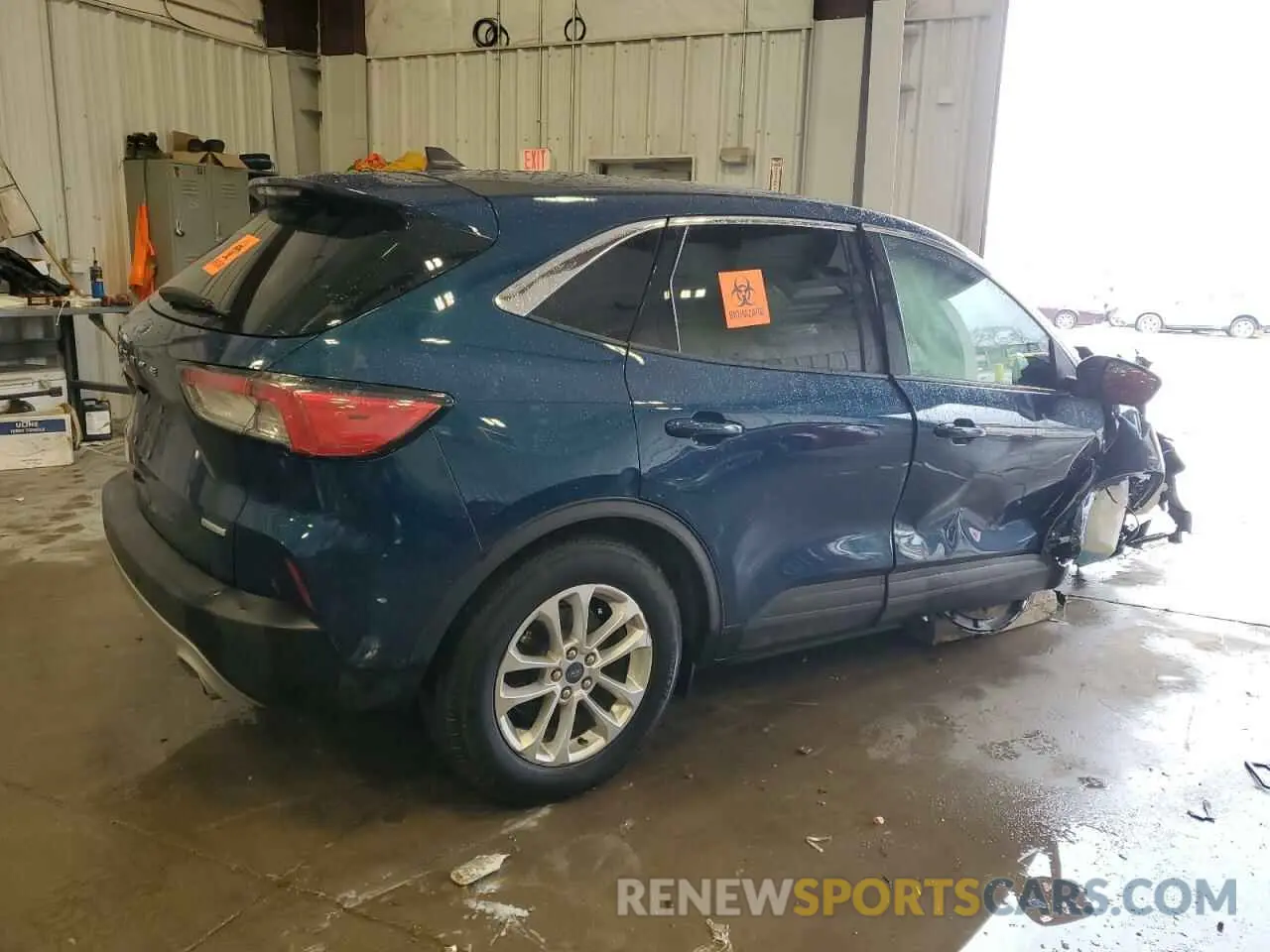 3 fotografías del automóvil dañado 1FMCU0G60LUB92699 FORD ESCAPE 2020
