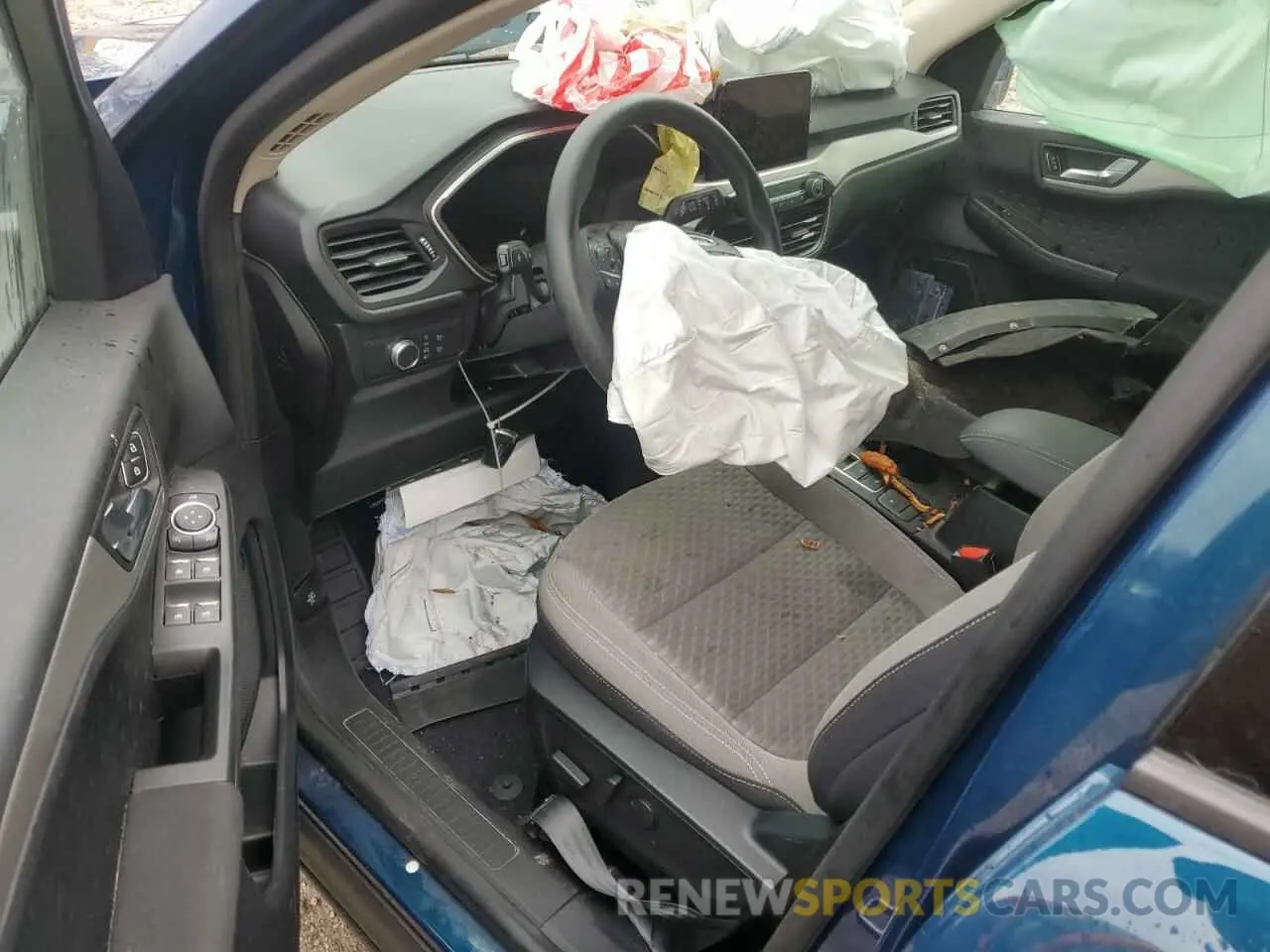 8 fotografías del automóvil dañado 1FMCU0G60LUB92699 FORD ESCAPE 2020