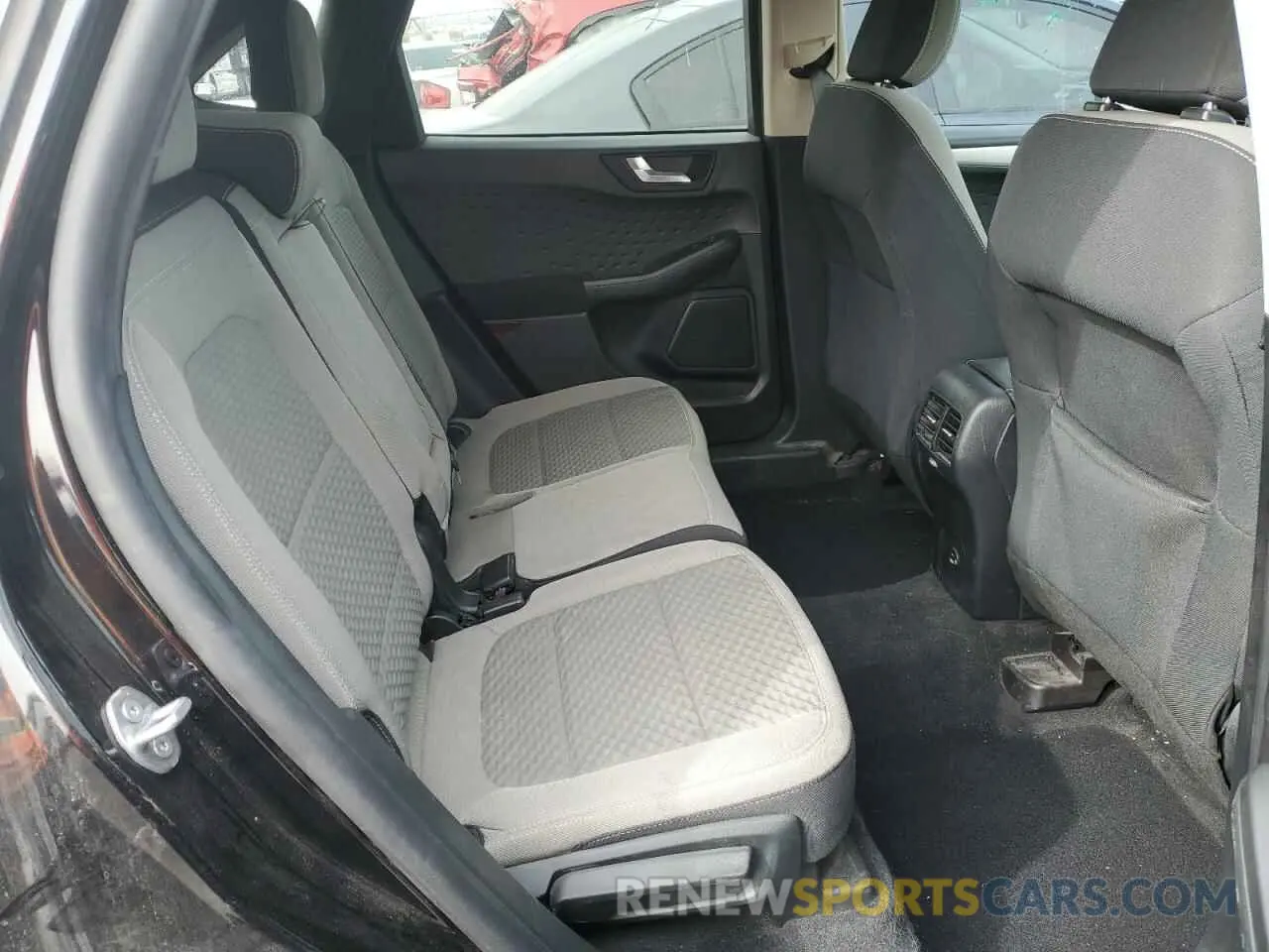 11 fotografías del automóvil dañado 1FMCU0G60LUB93237 FORD ESCAPE 2020