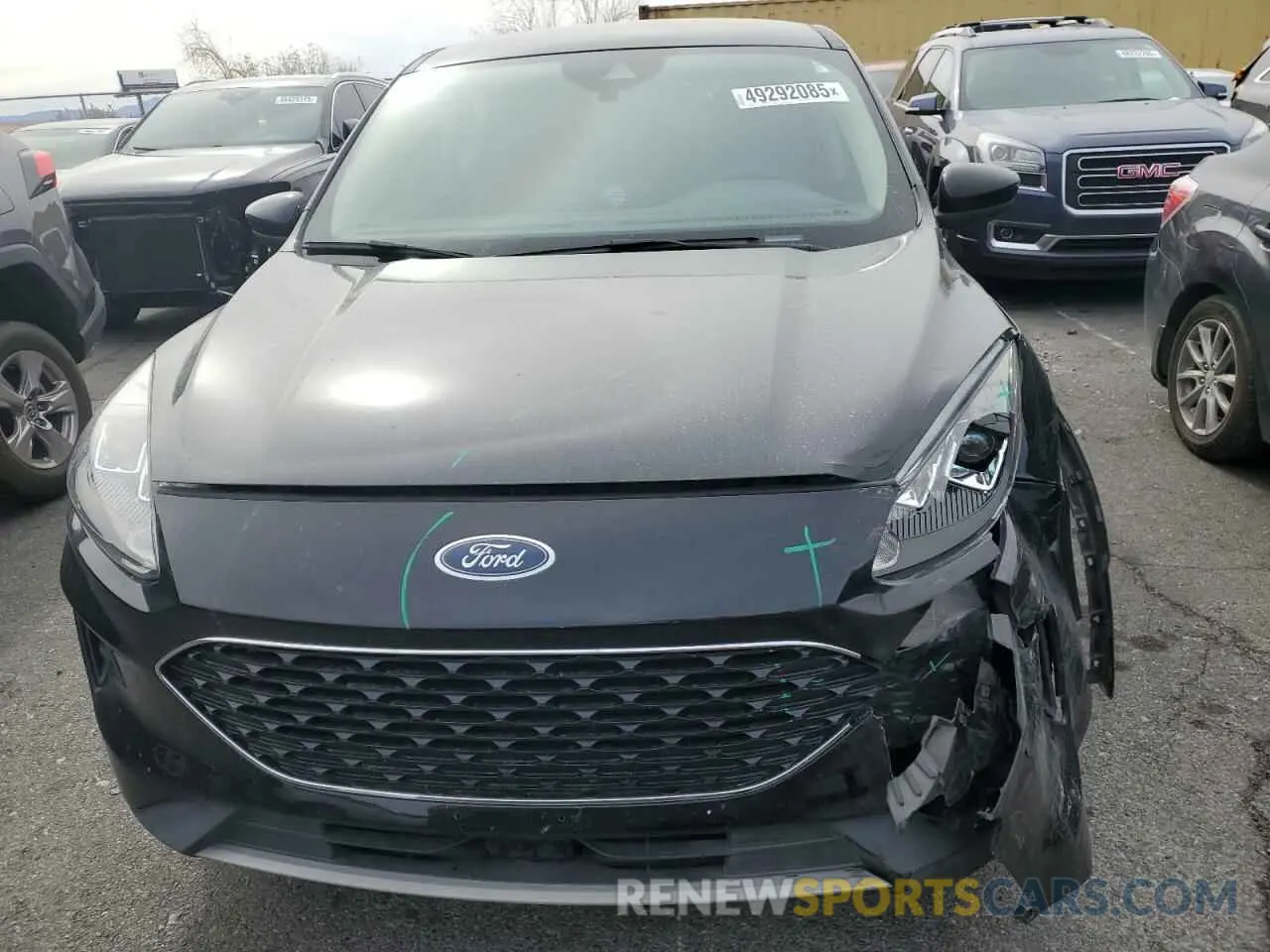 5 fotografías del automóvil dañado 1FMCU0G60LUB93237 FORD ESCAPE 2020